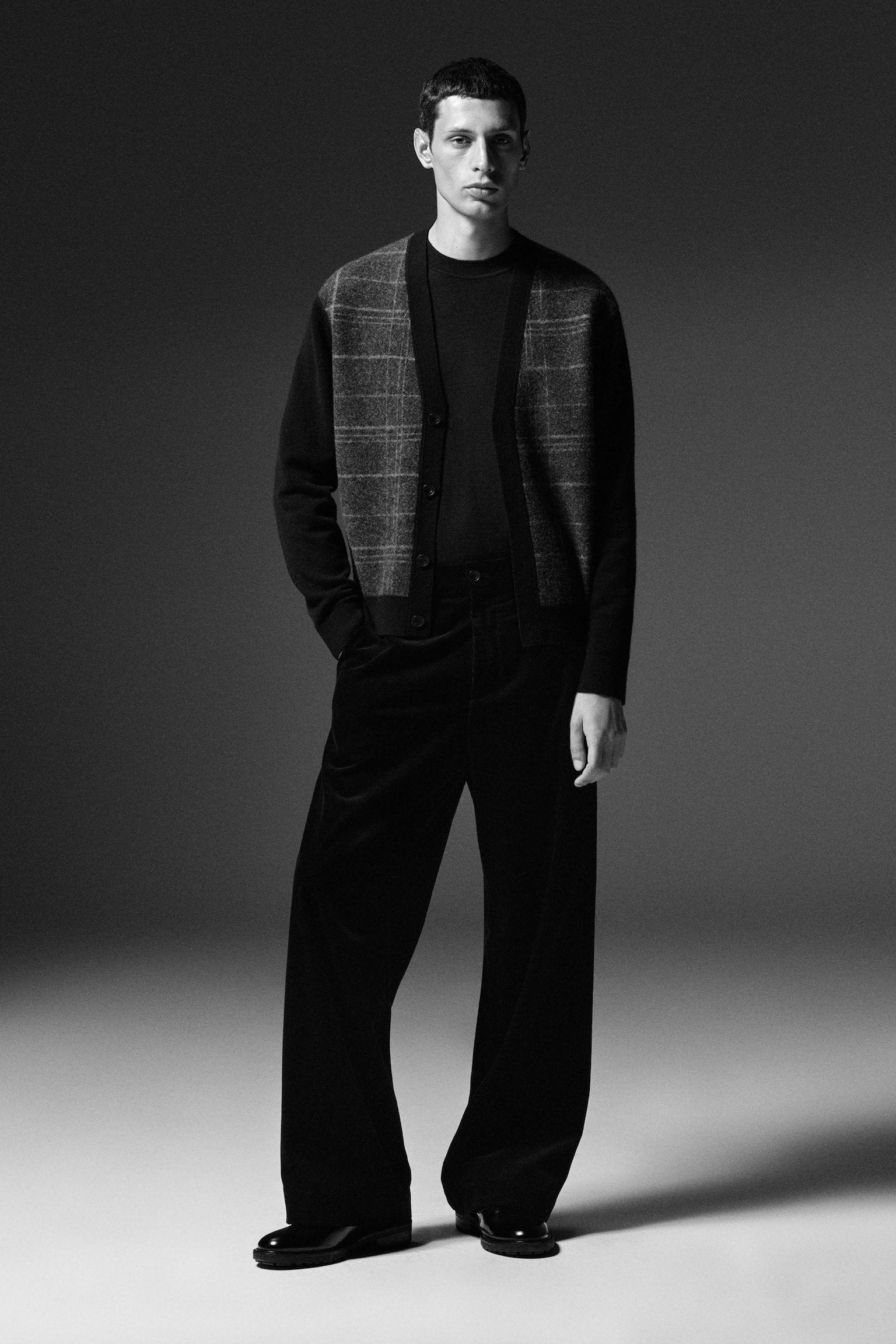 CHECKED WOOL V-NECK CARDIGAN - NAVY / CHECKED - 5