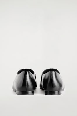 SQUARE-TOE LEATHER FLATS — BLACK 1
