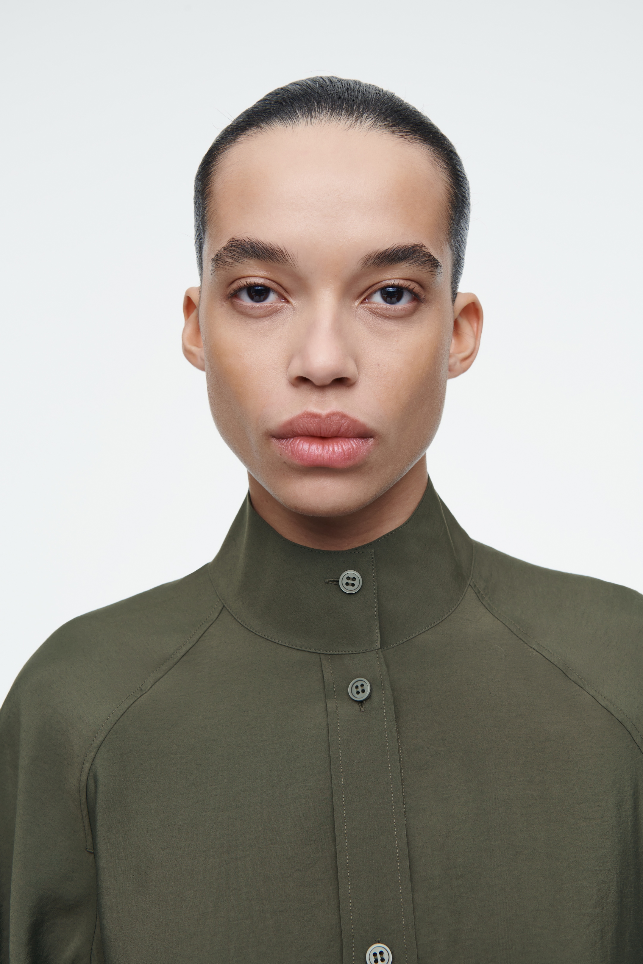 Ingrandisci l'immagine: UTILITY BELTED SHIRT DRESS - DARK GREEN - DONNA | H&M CH 2