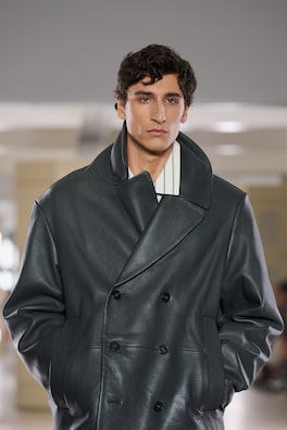 TAILORED PADDED LEATHER COAT — ANTHRACITE 10