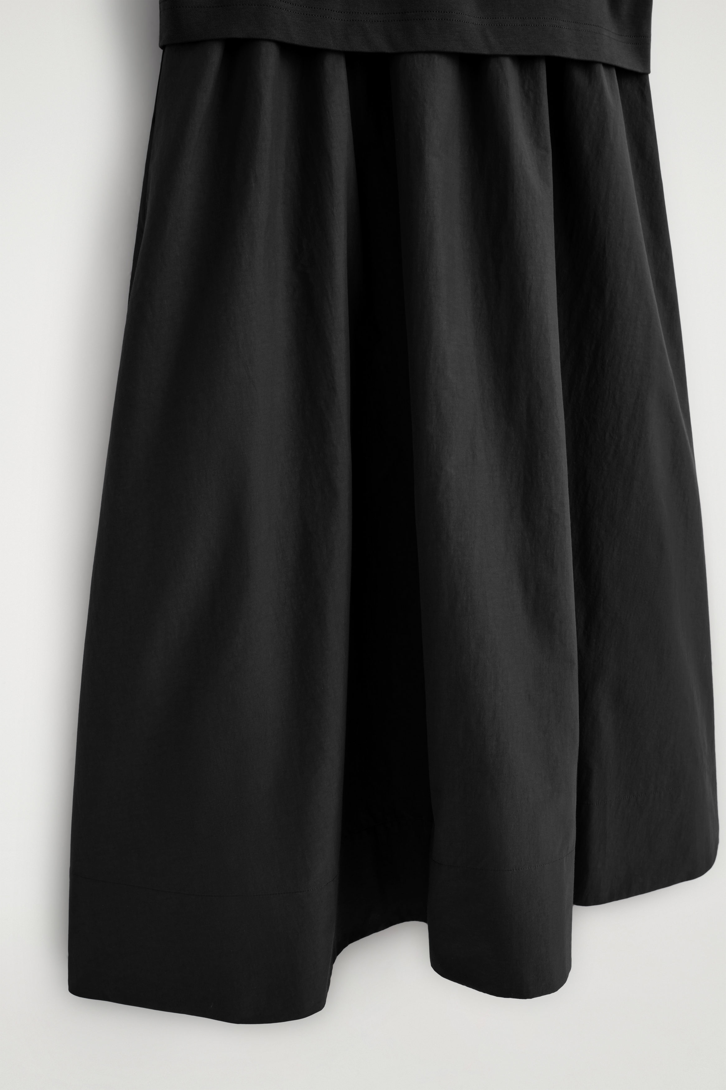 CONTRAST-PANEL BOAT-NECK MIDI DRESS - BLACK | COS US