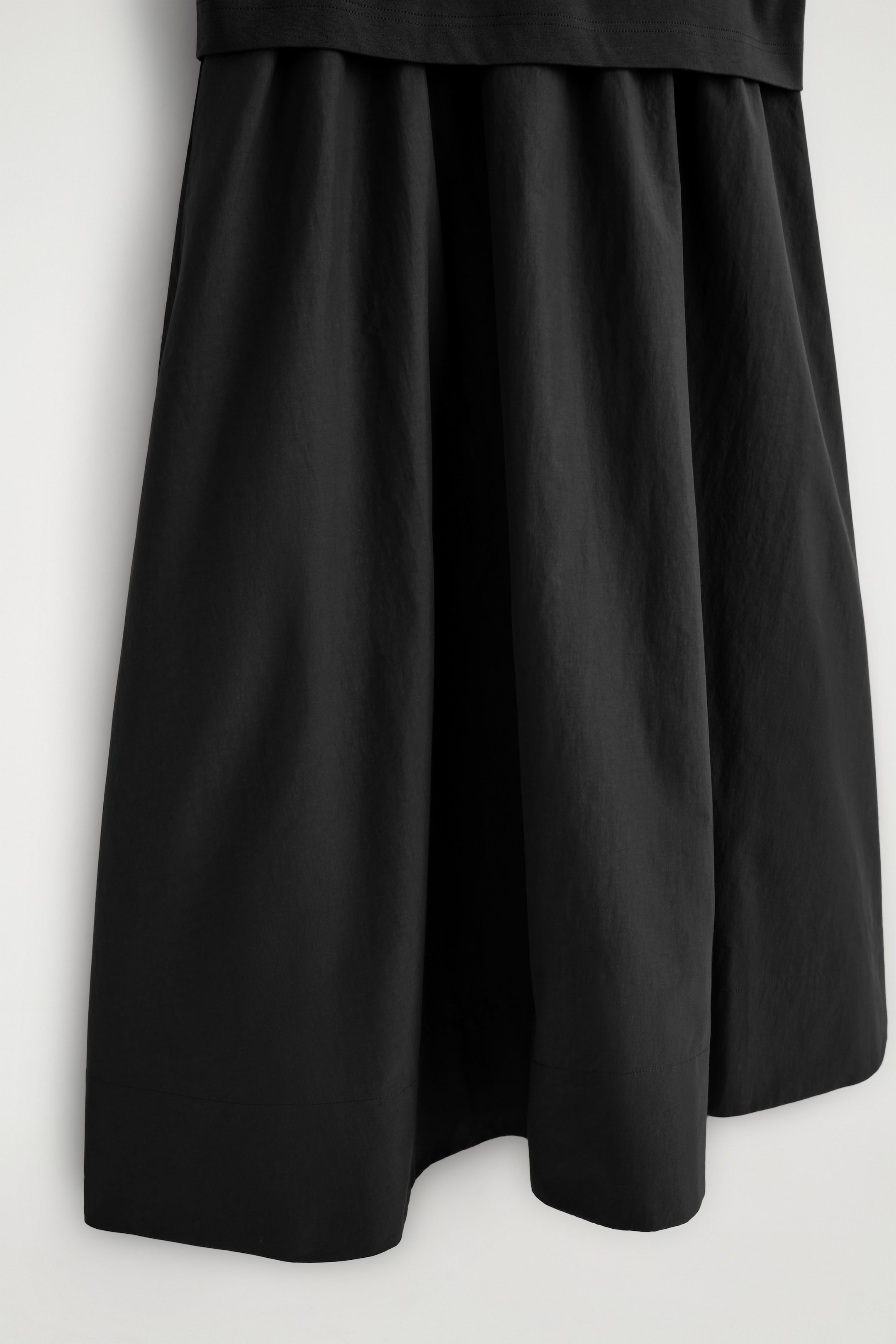 StillMedia/DescriptiveDetail