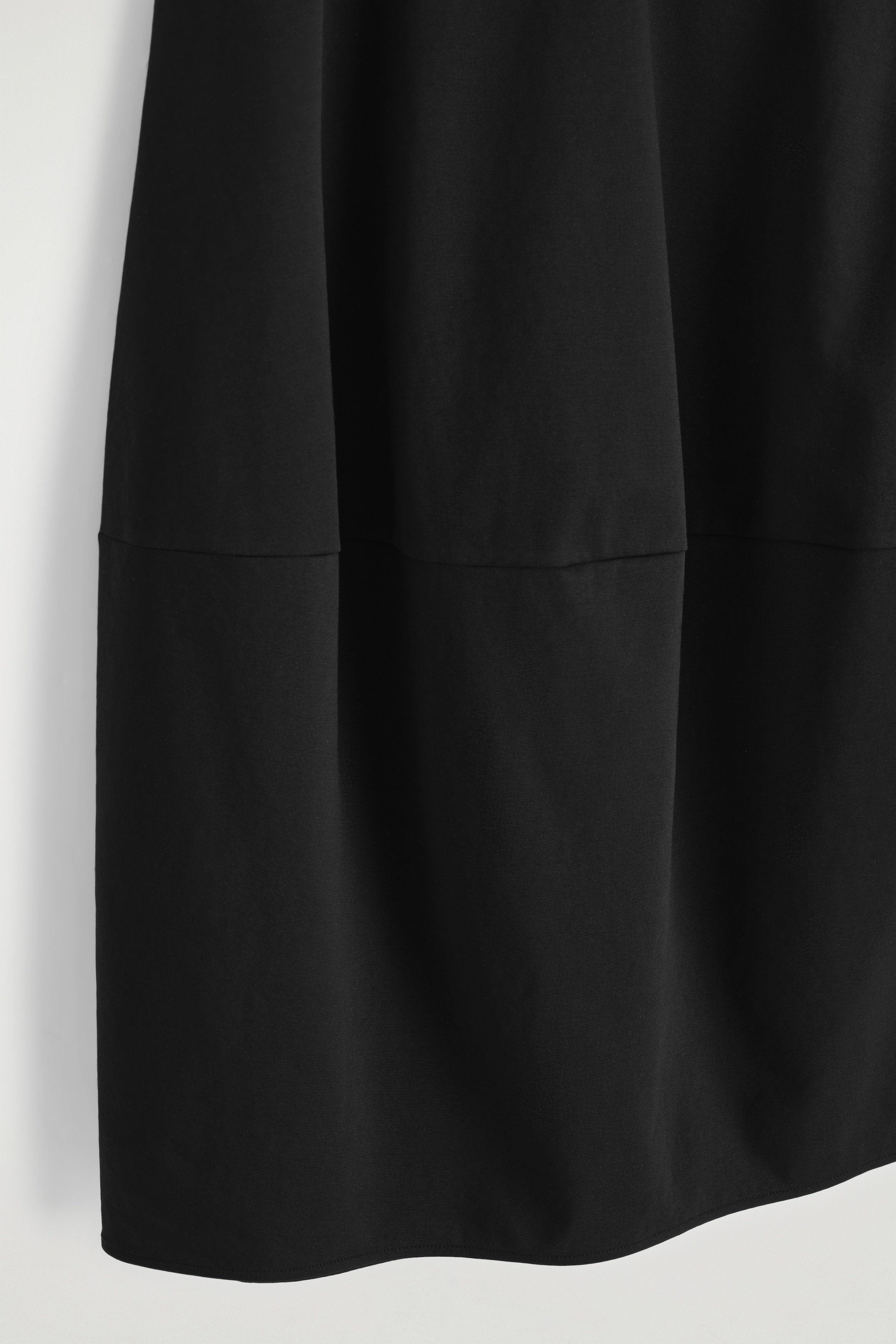 Nagyobb kép megtekintése: KEREK PAMUT MIDI SZOKNYA - FEKETE - NŐI | H&M HU 6