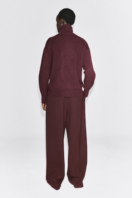 SCULPTED PURE CASHMERE MOCK-NECK CARDIGAN — BURGUNDY MÉLANGE 6