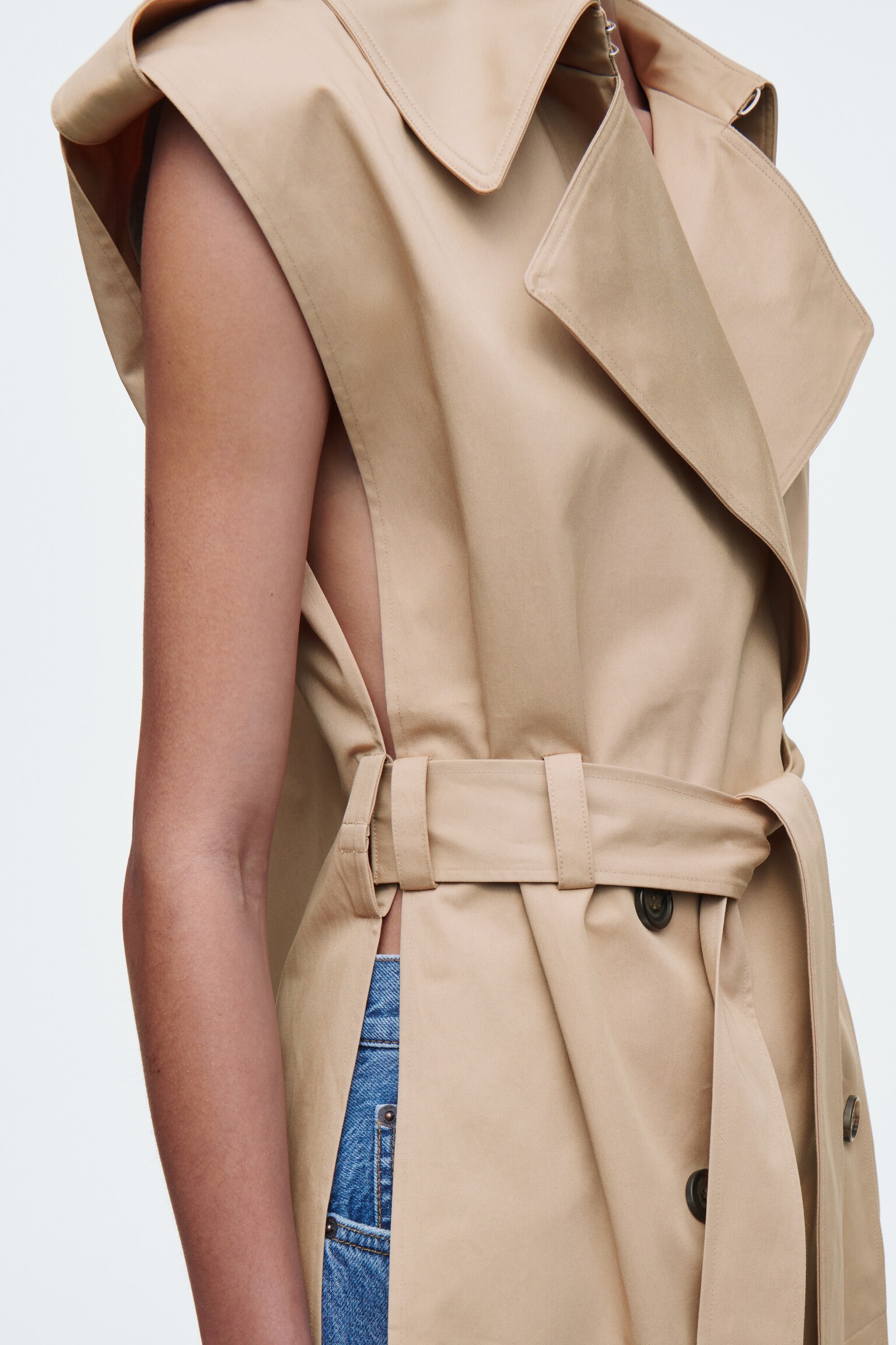 GABARDINA HÍBRIDA SIN MANGAS - BEIGE - 6