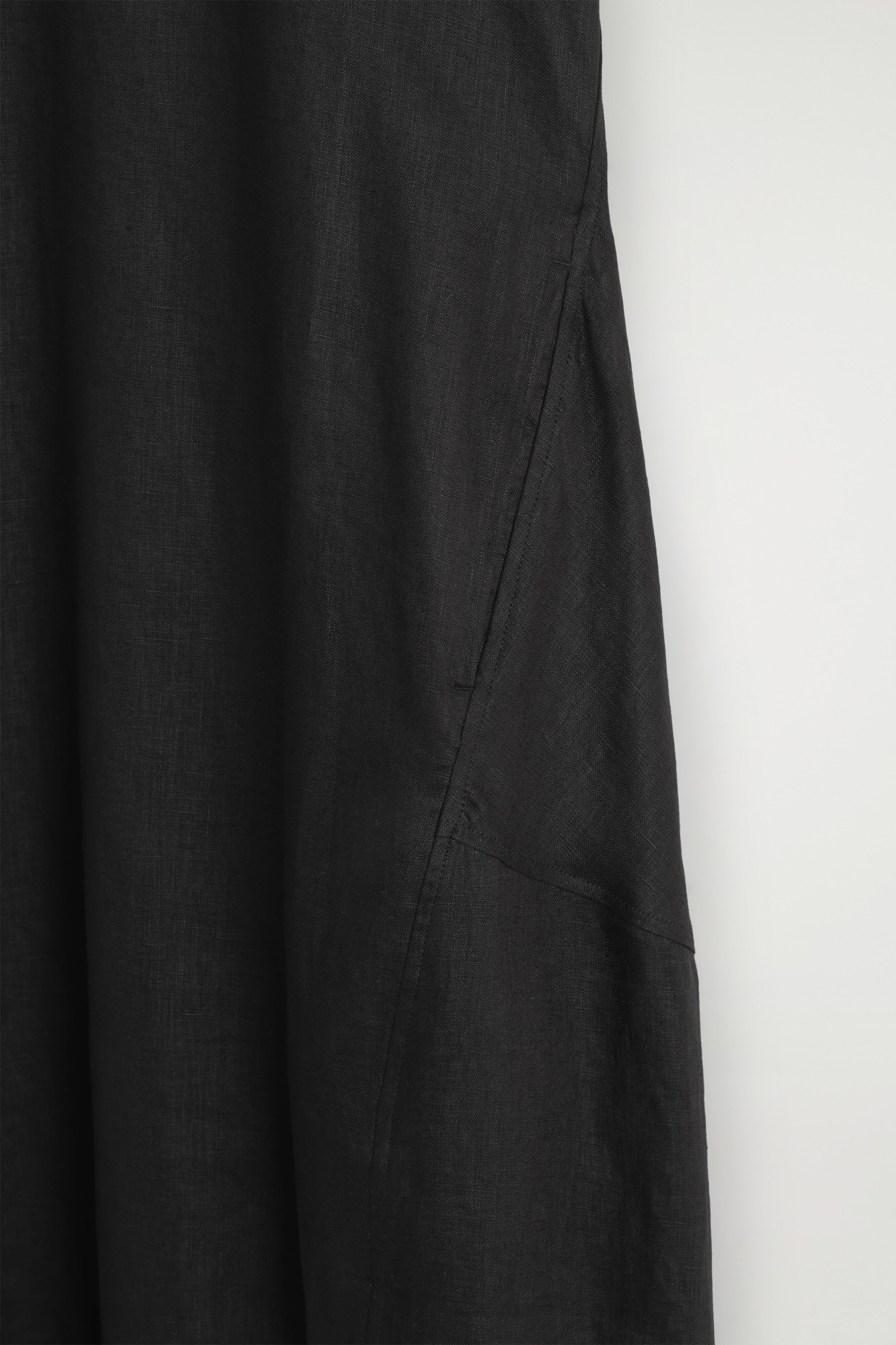 View larger image: ELASTICATED-HEM LINEN MAXI DRESS - BLACK - Ladies | H&M GB 7