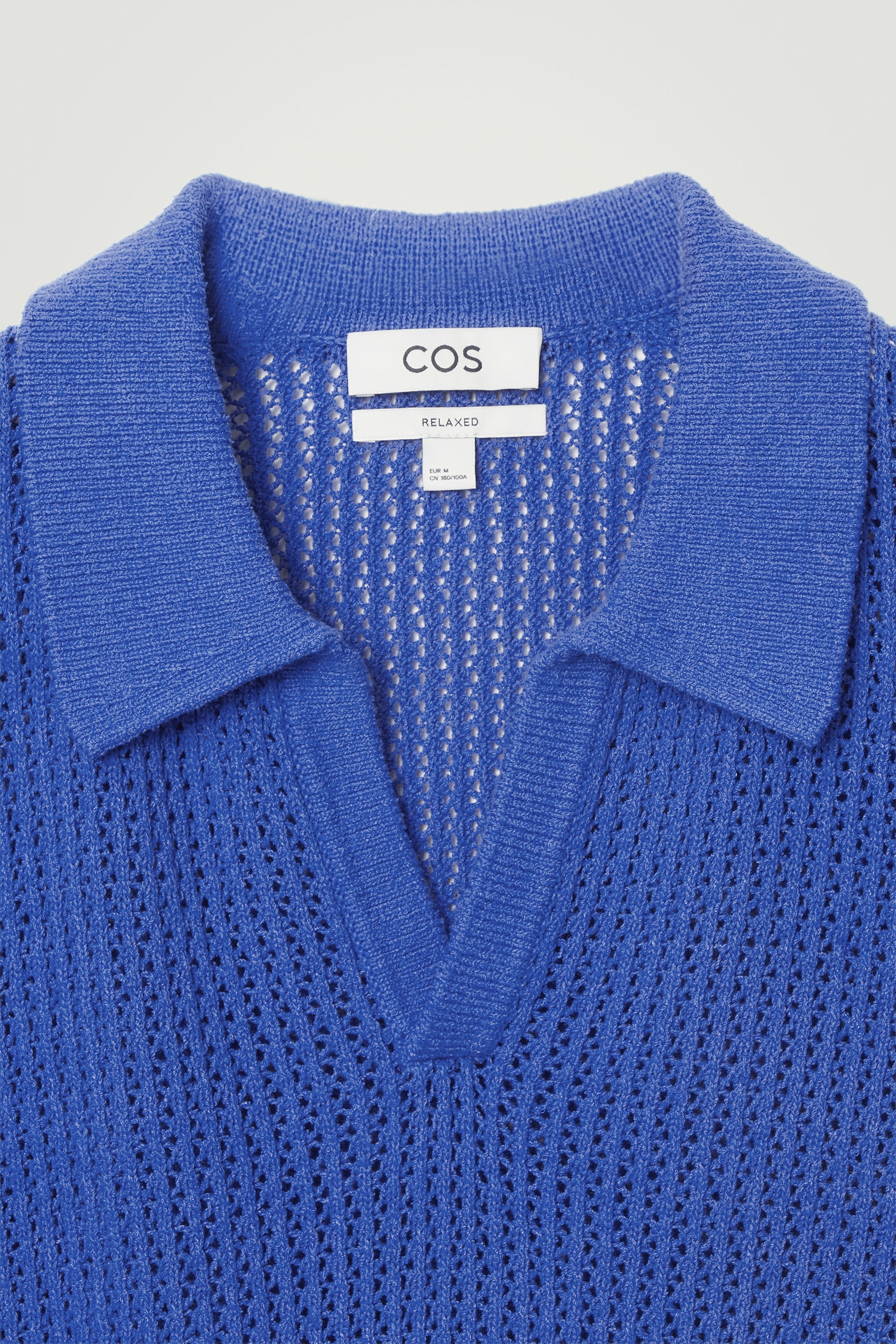 OPEN-KNIT POLO SHIRT - BRIGHT BLUE | COS