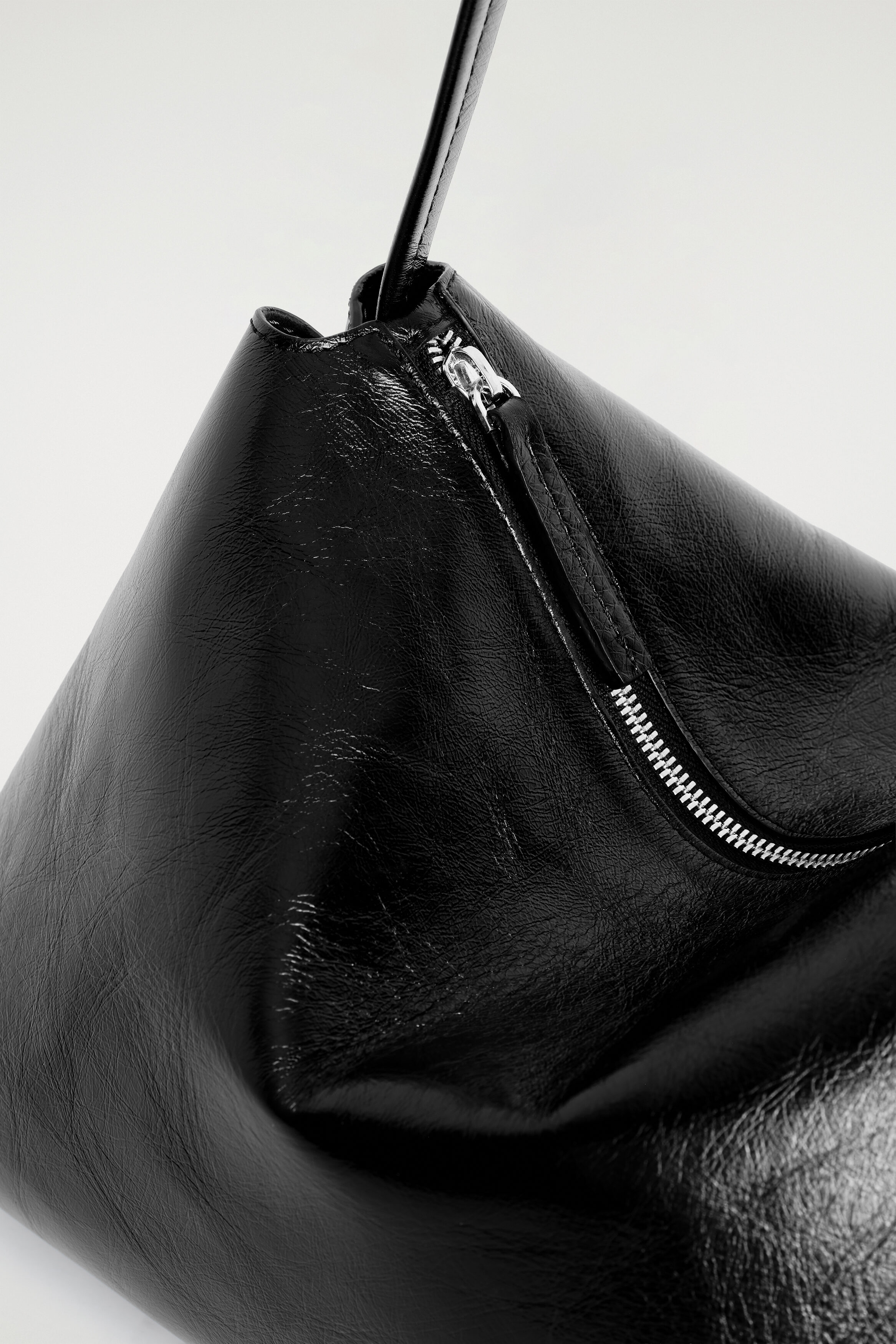 PAVILION SHOULDER BAG - LEATHER - thumbnail 6