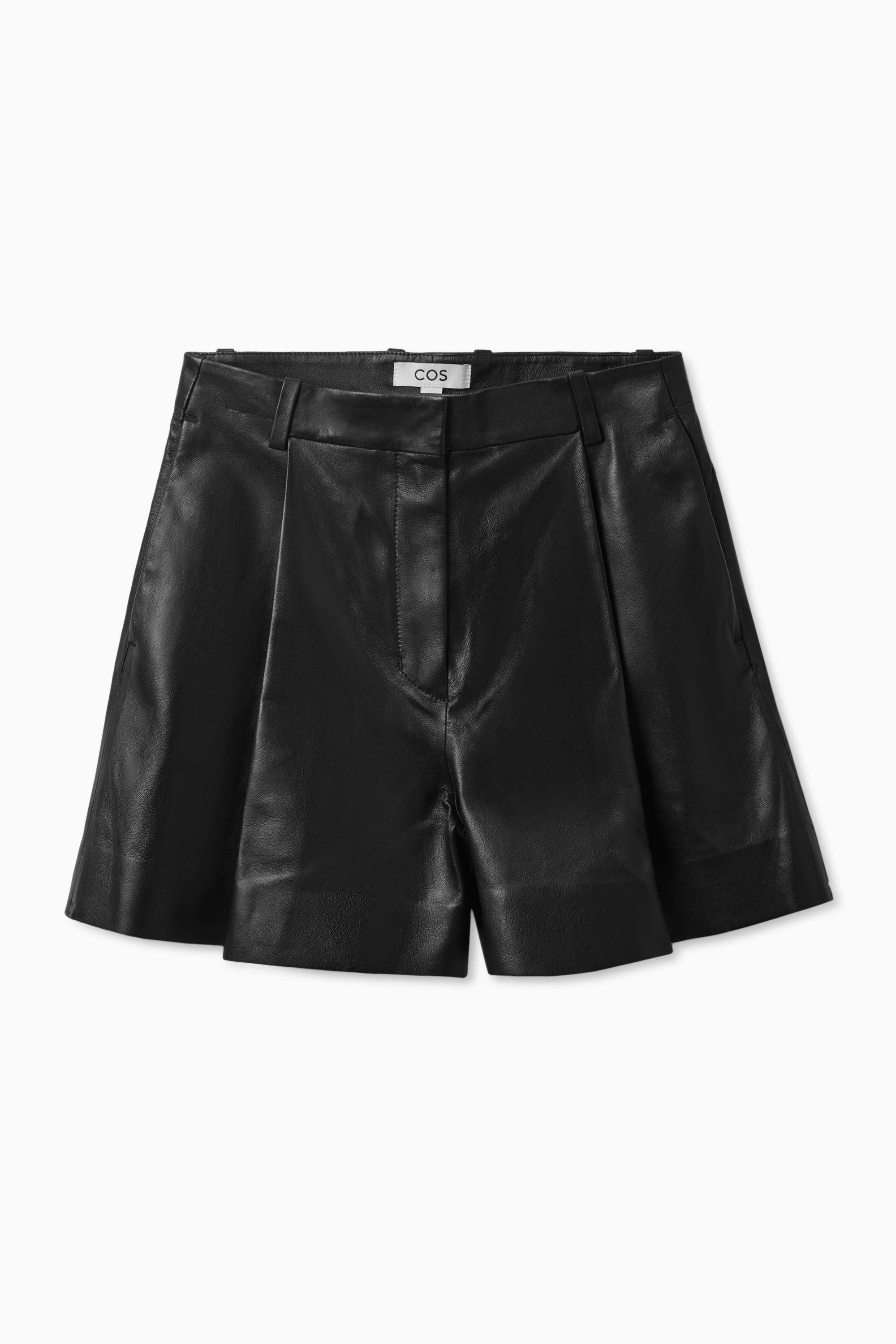 PLEATED LEATHER SHORTS - BLACK | COS