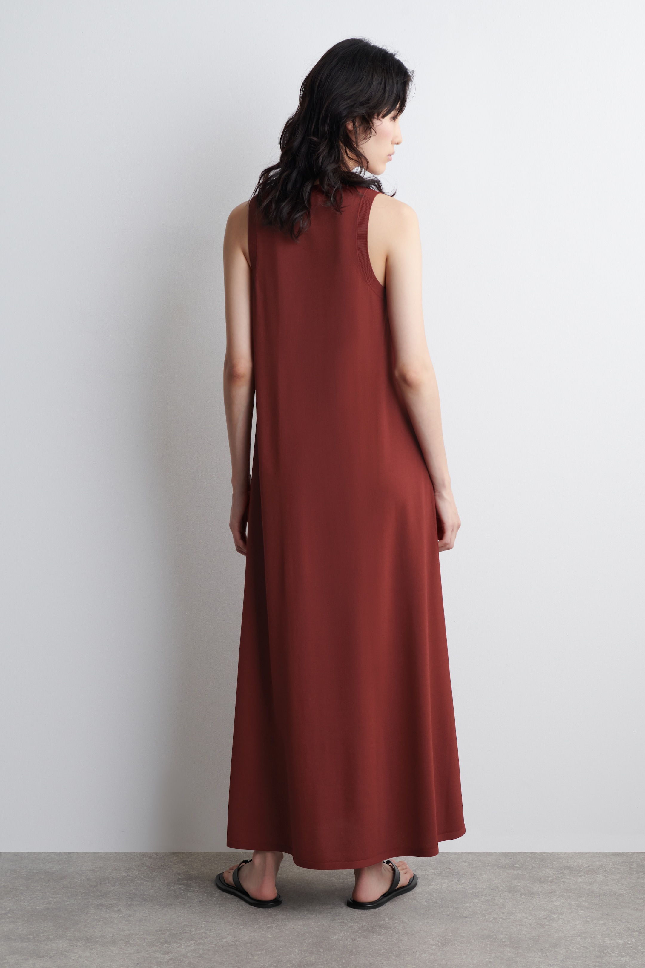 Visualizza immagine più grande: ABITO MIDI IN MAGLIA SENZA MANICHE - ROSSO SCURO - DONNA | H&M IT 4