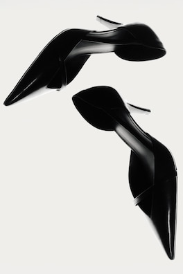 STRAP-DETAIL LEATHER PUMPS — BLACK 1