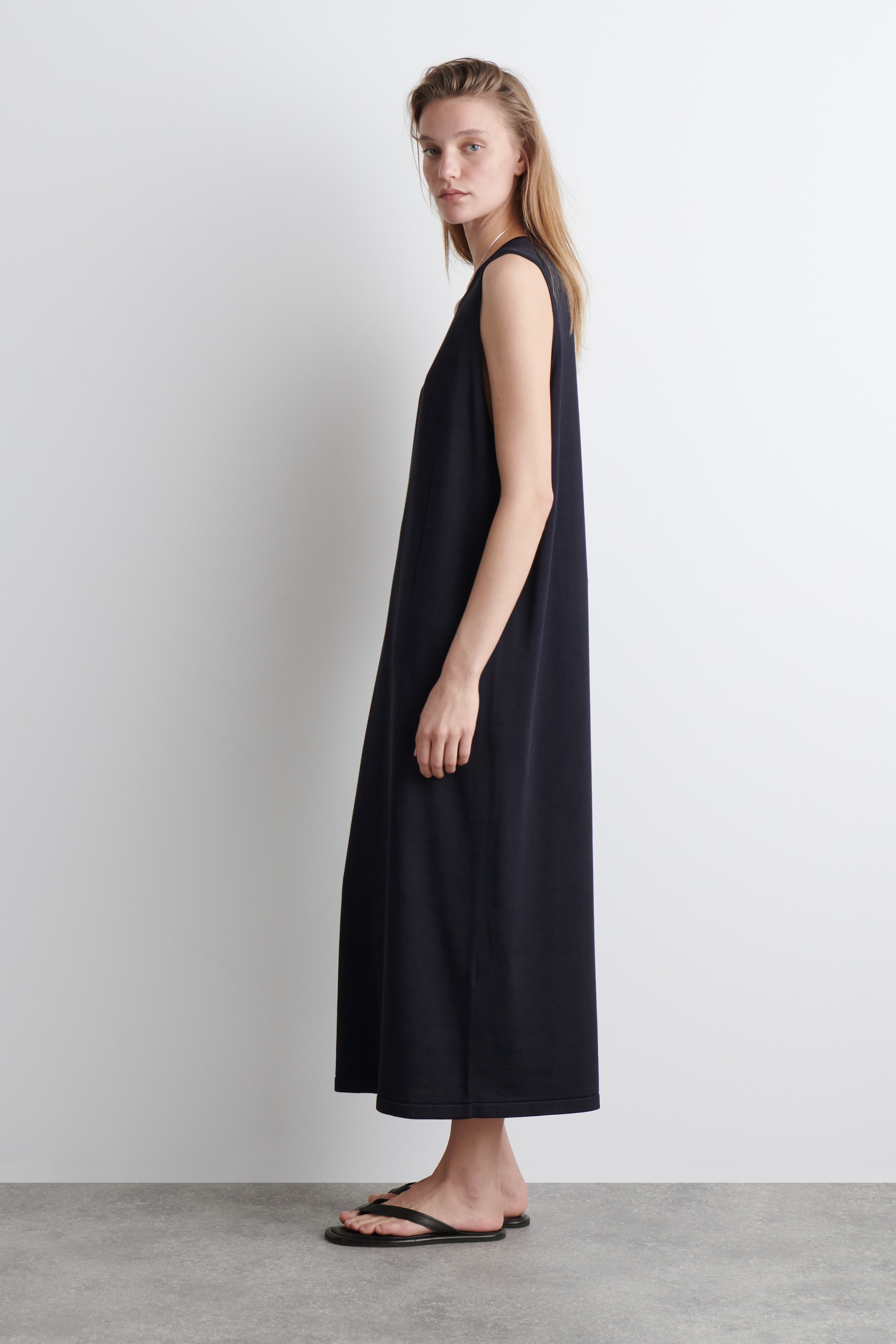 Grotere afbeelding bekijken: Gebreide katoenen midi-jurk - MARINEBLAUW - DAMES | H&M BE 4