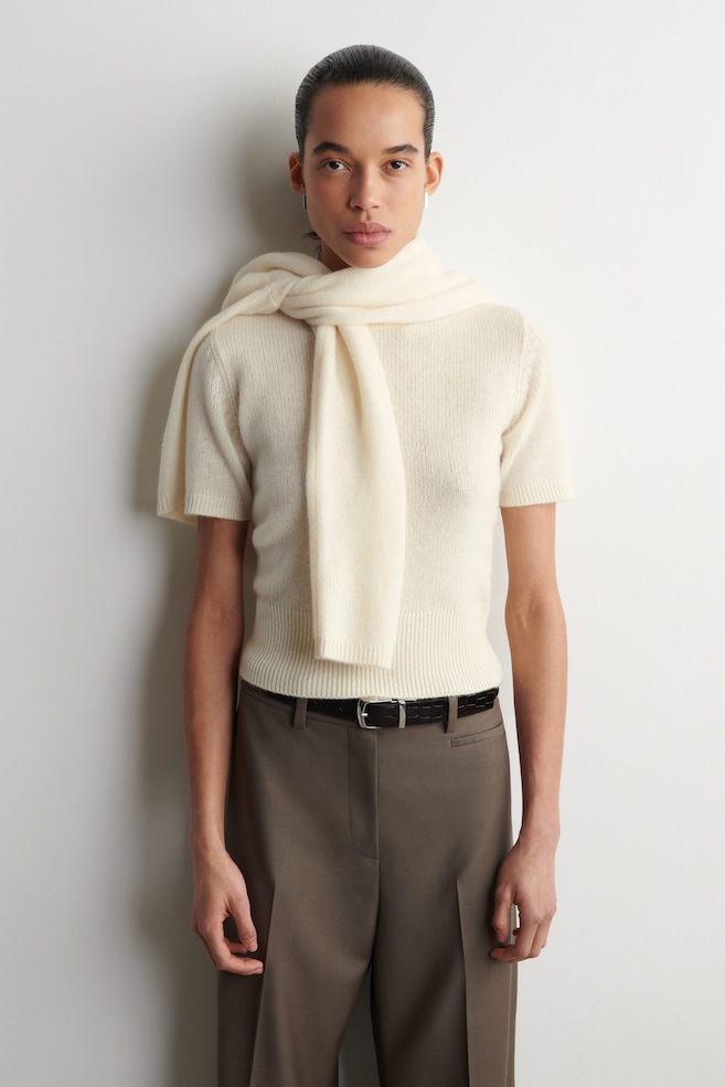 PURE CASHMERE T-SHIRT — CREAM