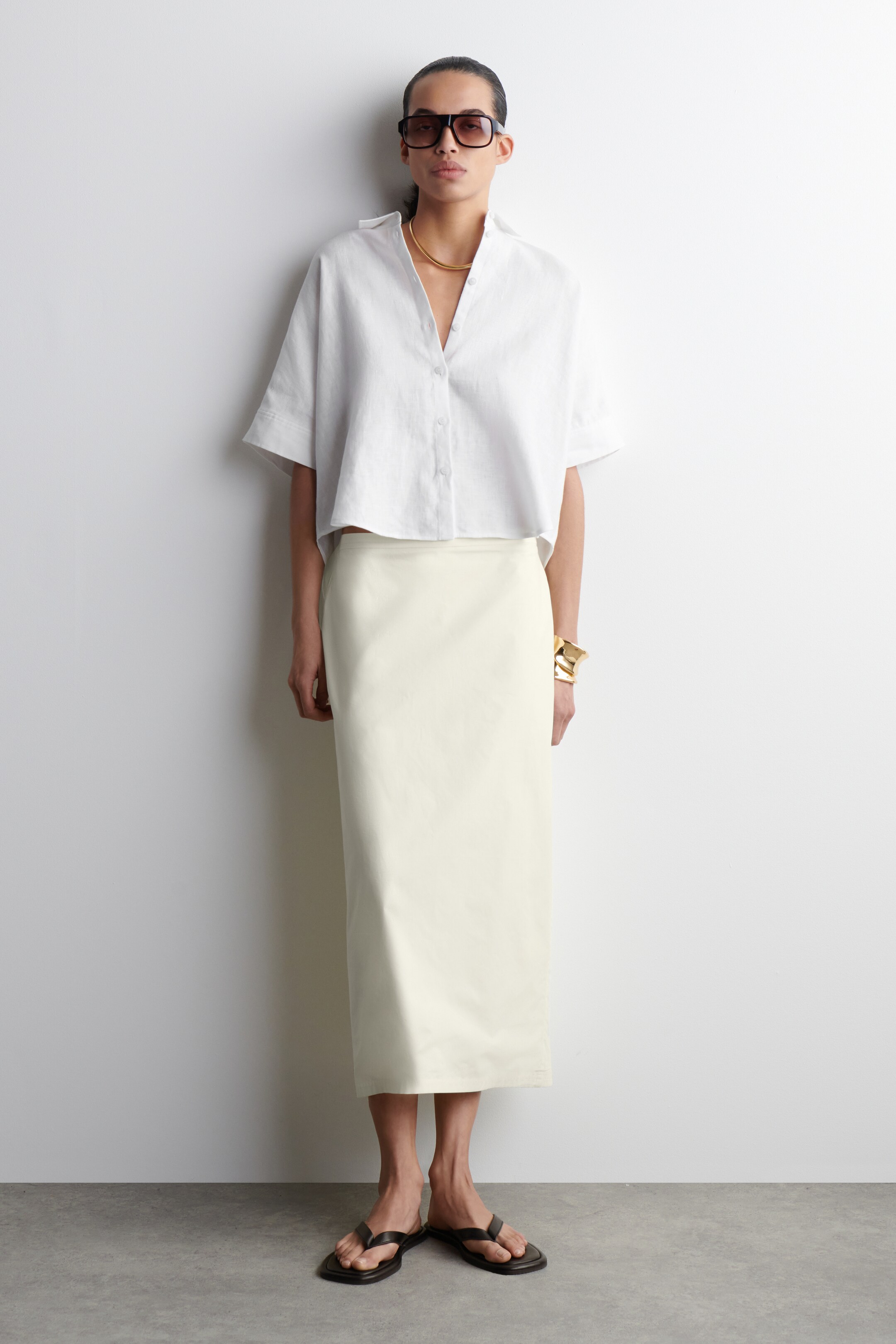 View larger image: BOXY SHORT-SLEEVED LINEN SHIRT - WHITE - Ladies | H&M GB 2