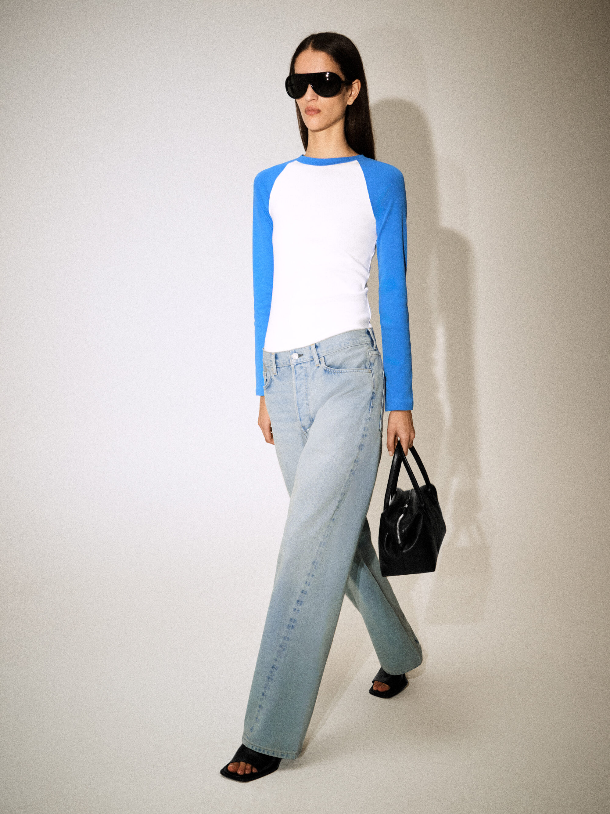 LONG-SLEEVED COTTON RAGLAN T-SHIRT - WHITE / BLUE | COS US