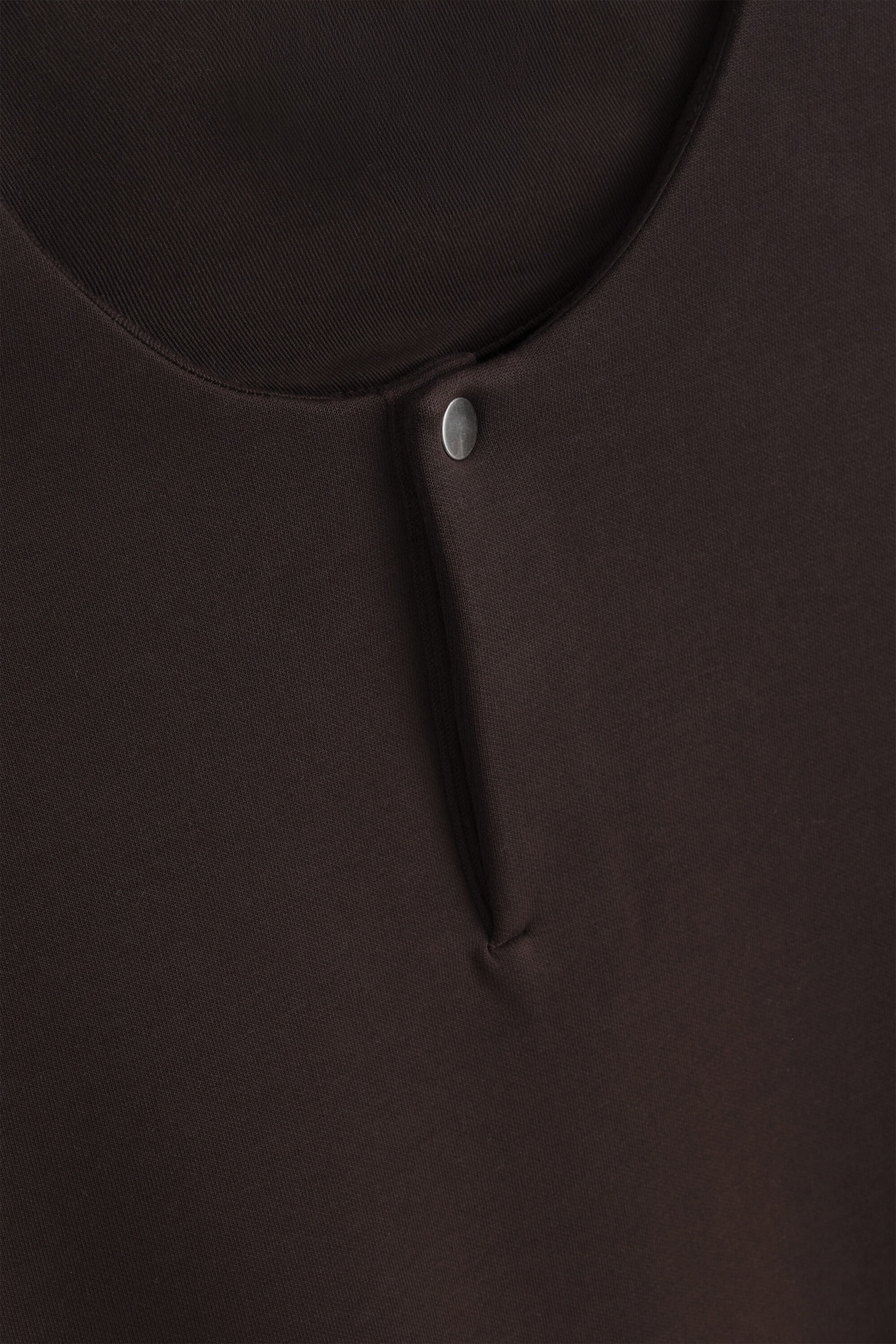 RELAXED SCUBA HENLEY TOP — DARK BROWN