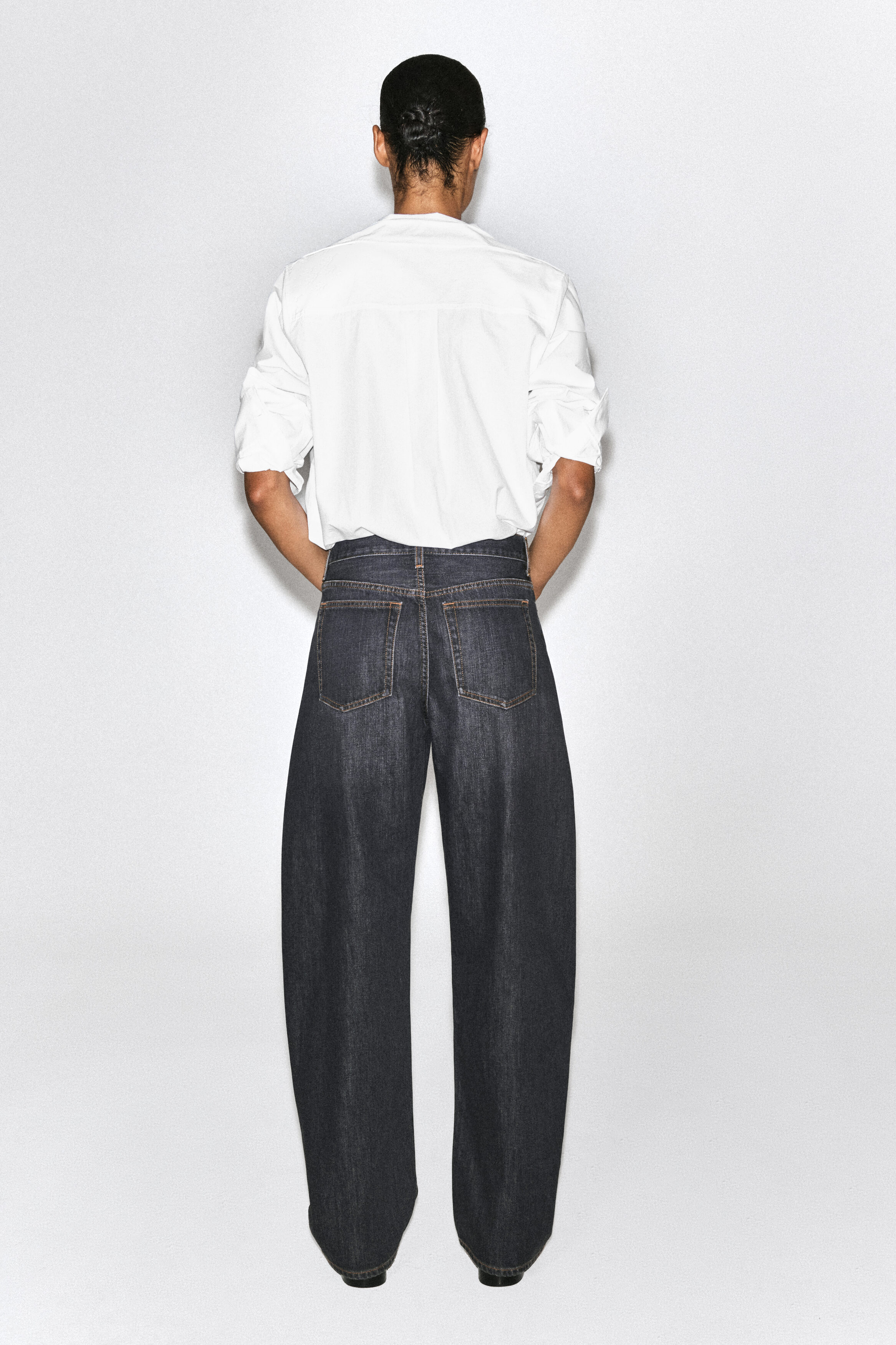 INLET CURVED-LEG JEANS - thumbnail 5