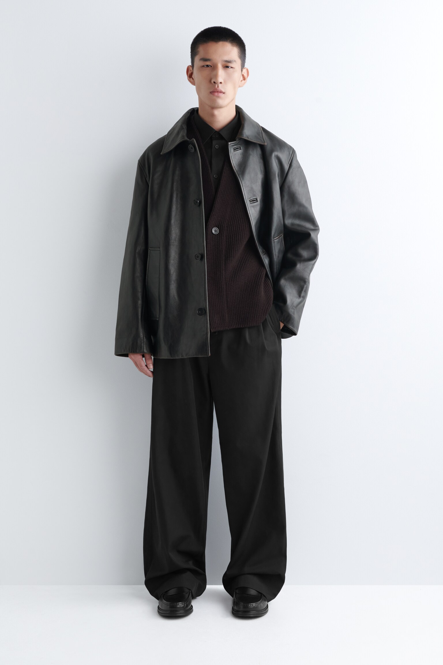 CHUNKY RIBBED WOOL V-NECK CARDIGAN - Тъмнокафяво - 7