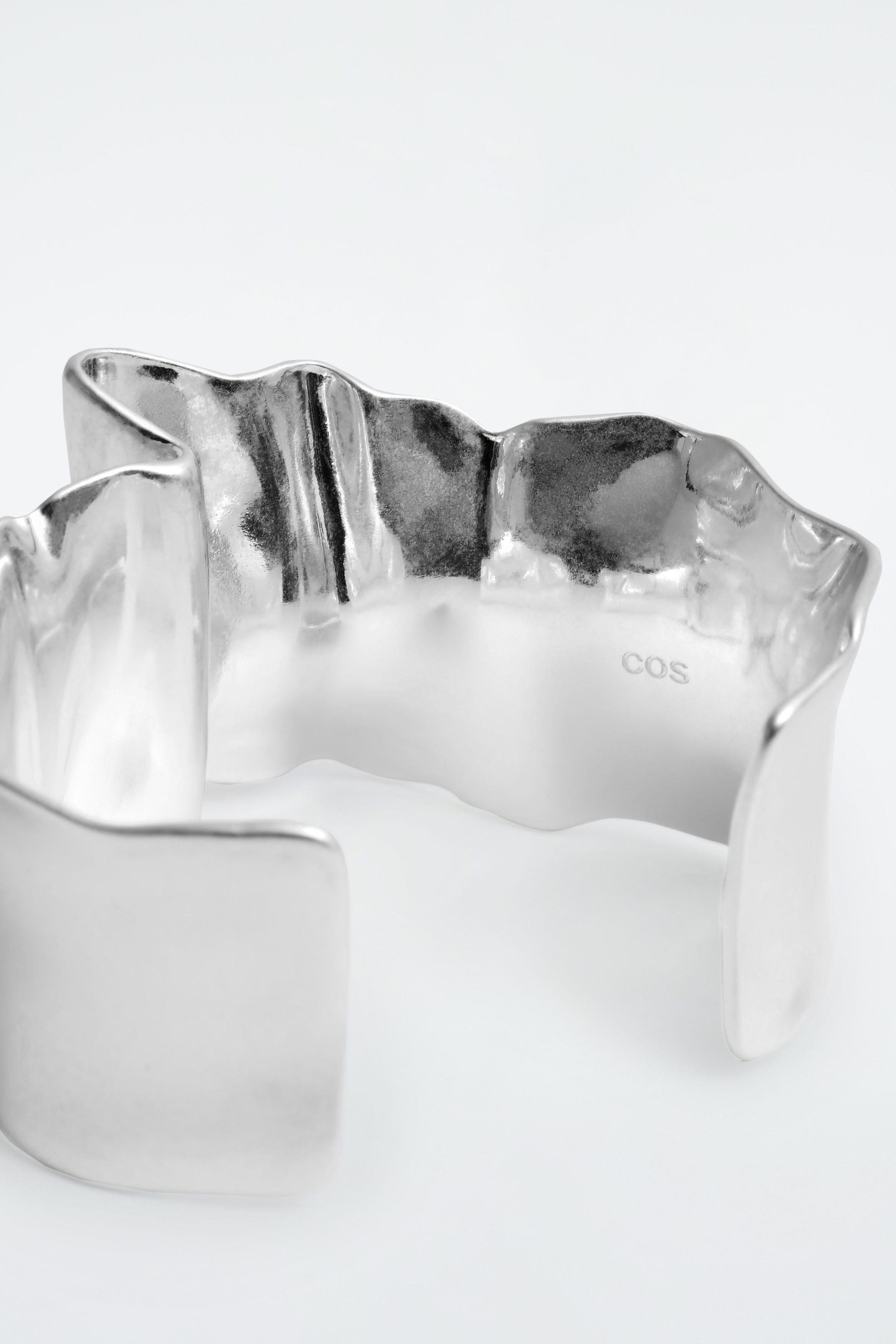 TEXTURED CUFF - SILVER | COS