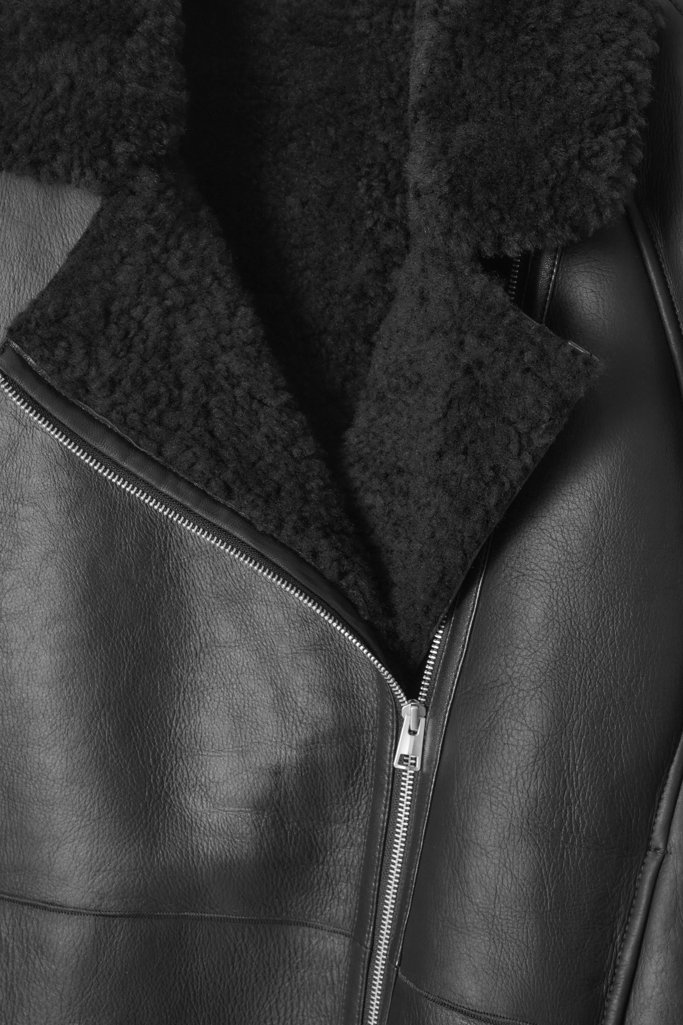 OVERSIZED SHEARLING AVIATOR JACKET - BLACK | COS US