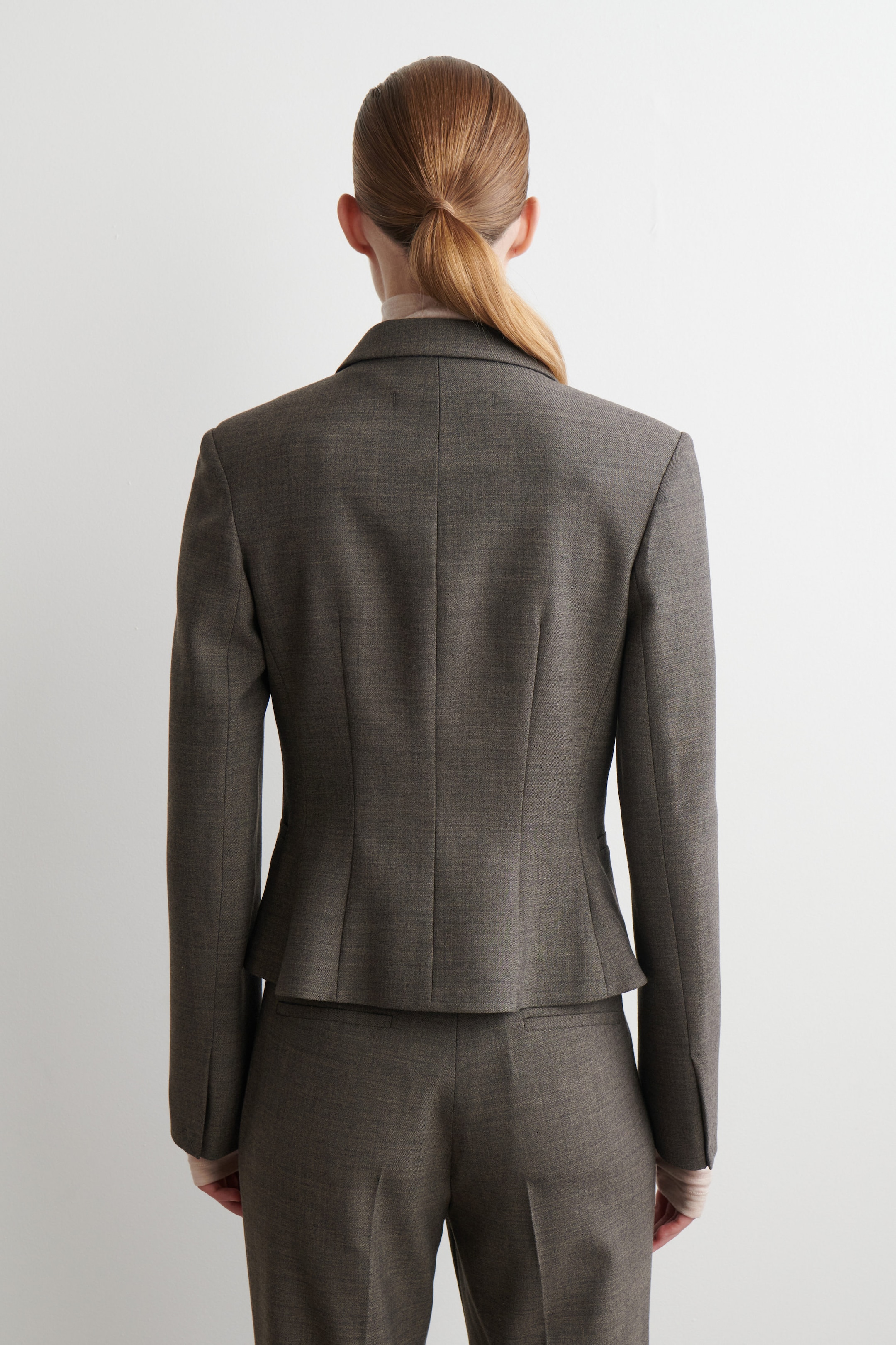 SLIM WAISTED WOOL BLAZER
