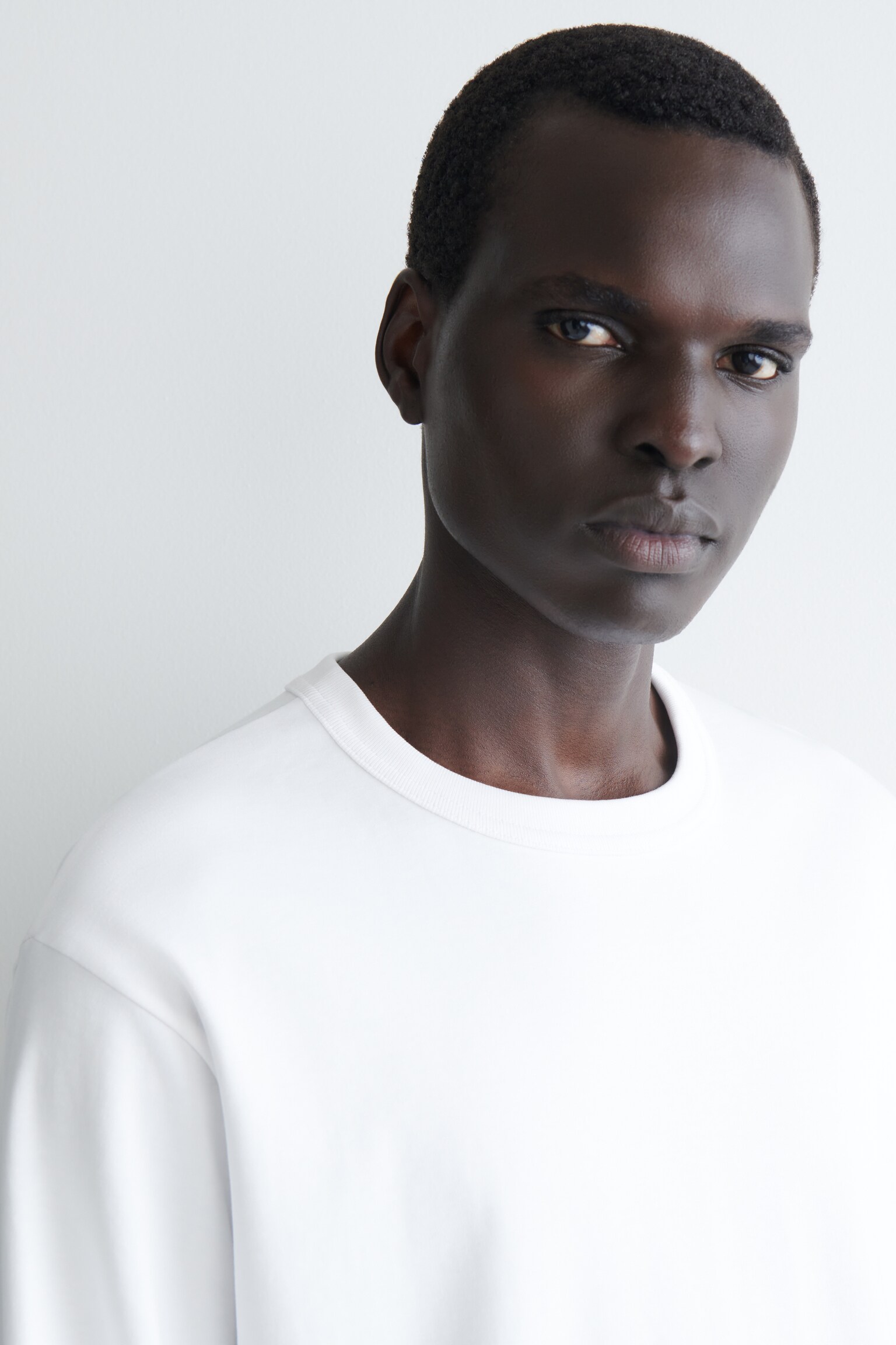 RELAXED JERSEY INTERLOCK LONG-SLEEVED T-SHIRT - WHITE/BLUE/BLACK/RED / WHITE / STRIPED/NAVY/DARK GREEN - 3