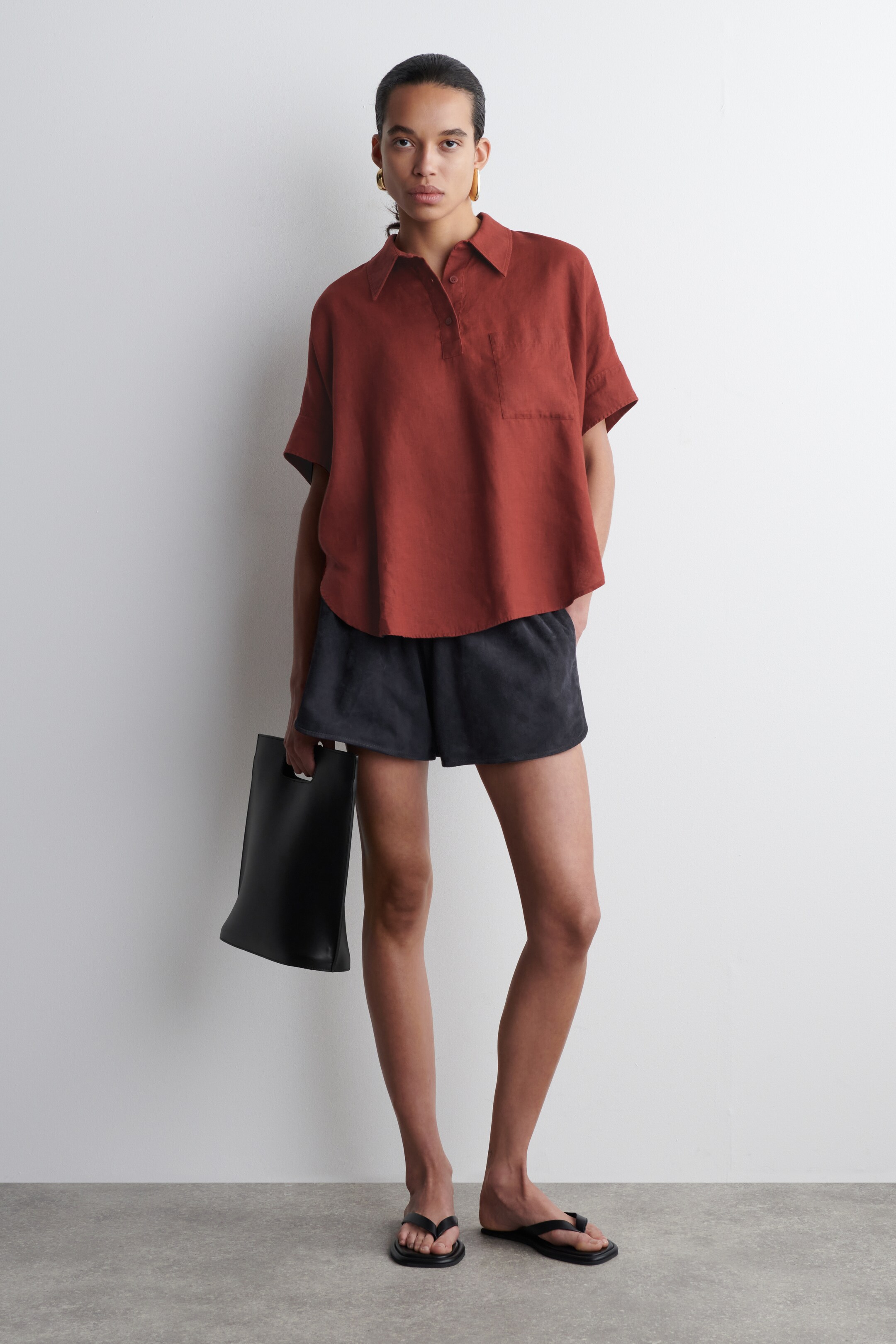 Agrandir l'image: CHEMISE À DEMI-PATTE EN LIN - ROUGE PROFOND - FEMME | H&M BE 2