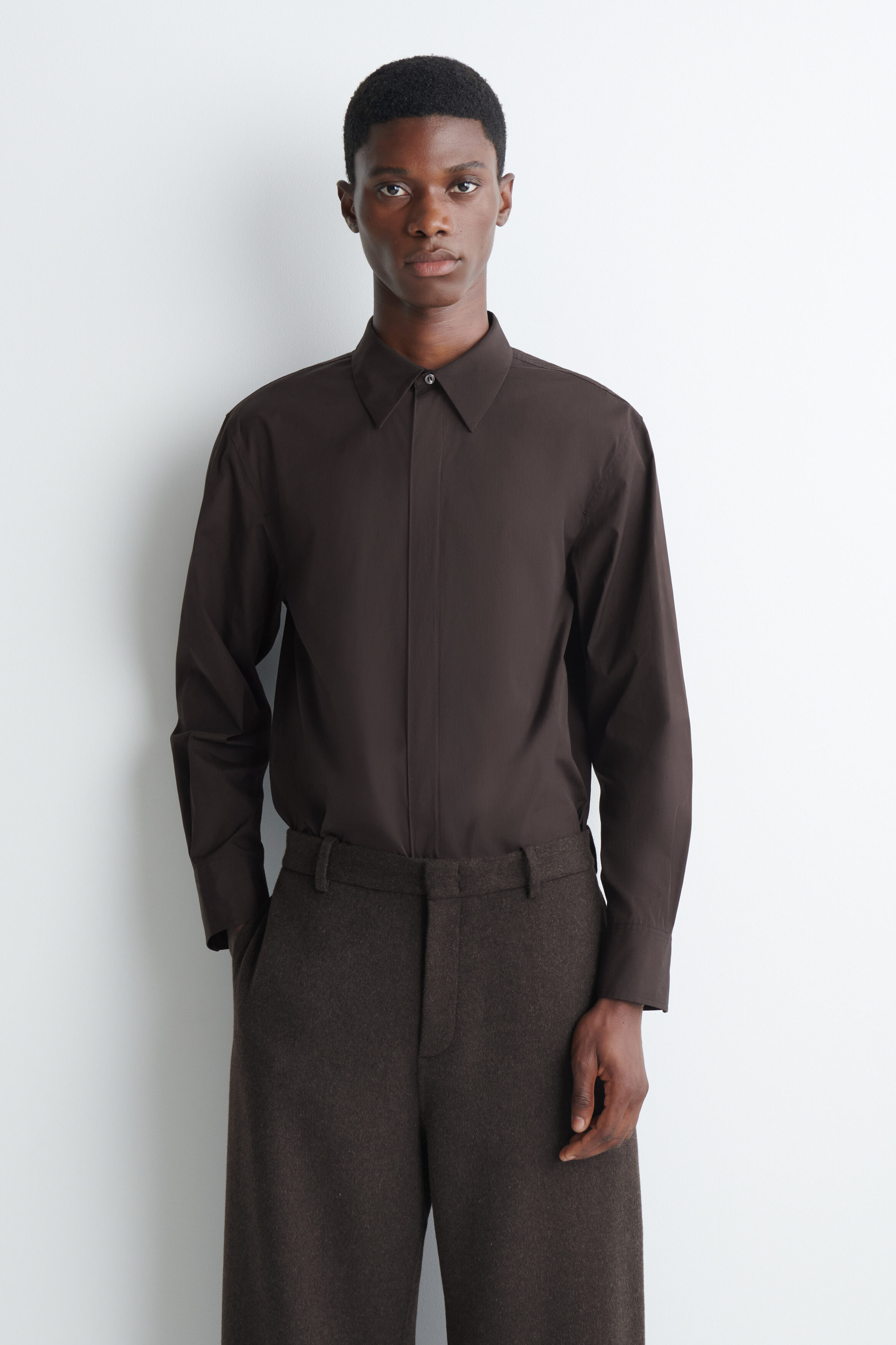 CLASSIC COTTON SHIRT