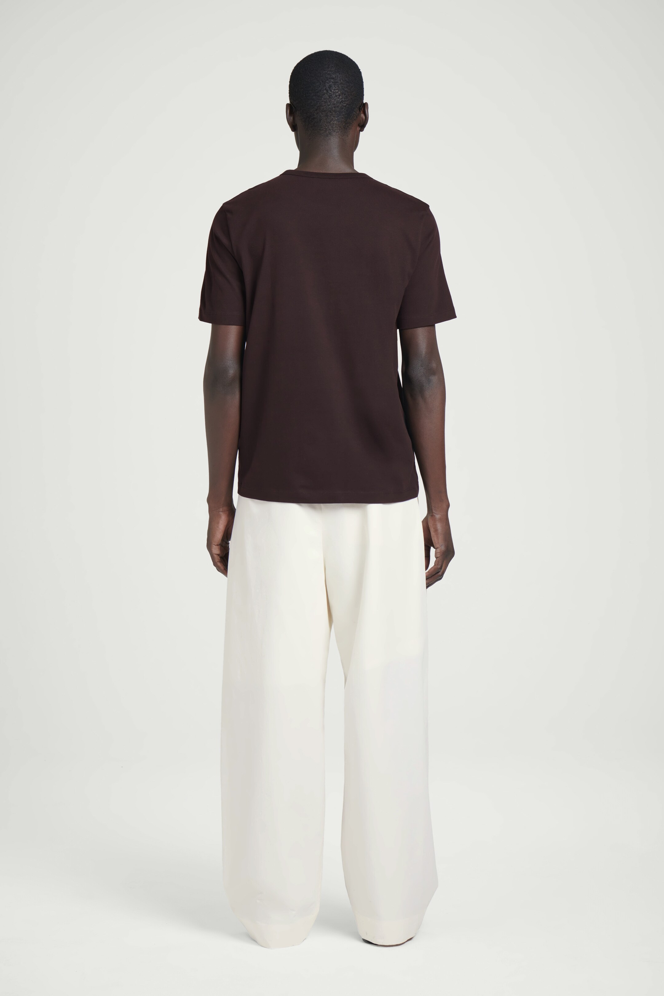 Ingrandisci l'immagine: BRUSHED-COTTON T-SHIRT - DARK BROWN - UOMO | H&M CH 3