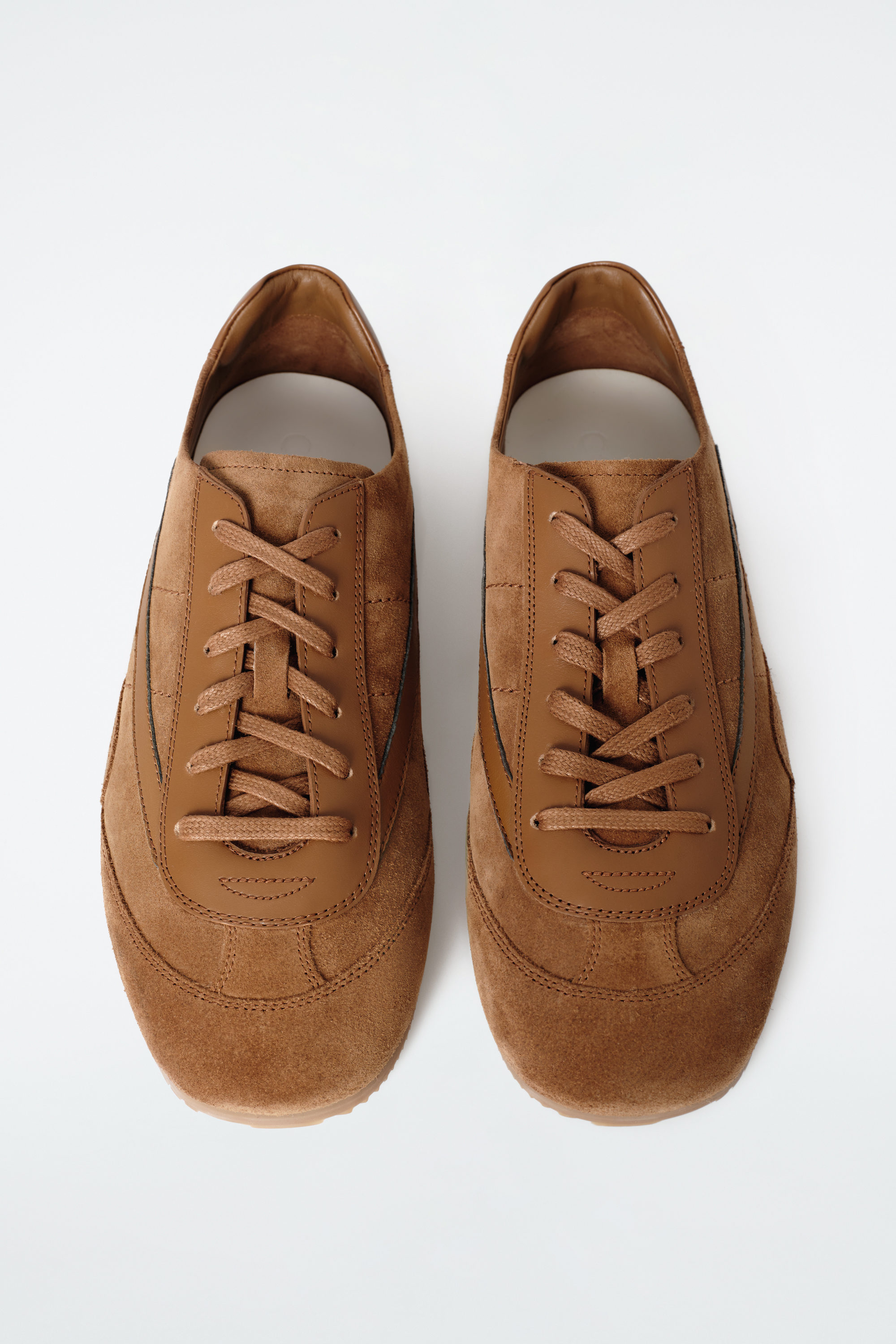 MINIMAL LEATHER SNEAKERS - COGNAC | COS US