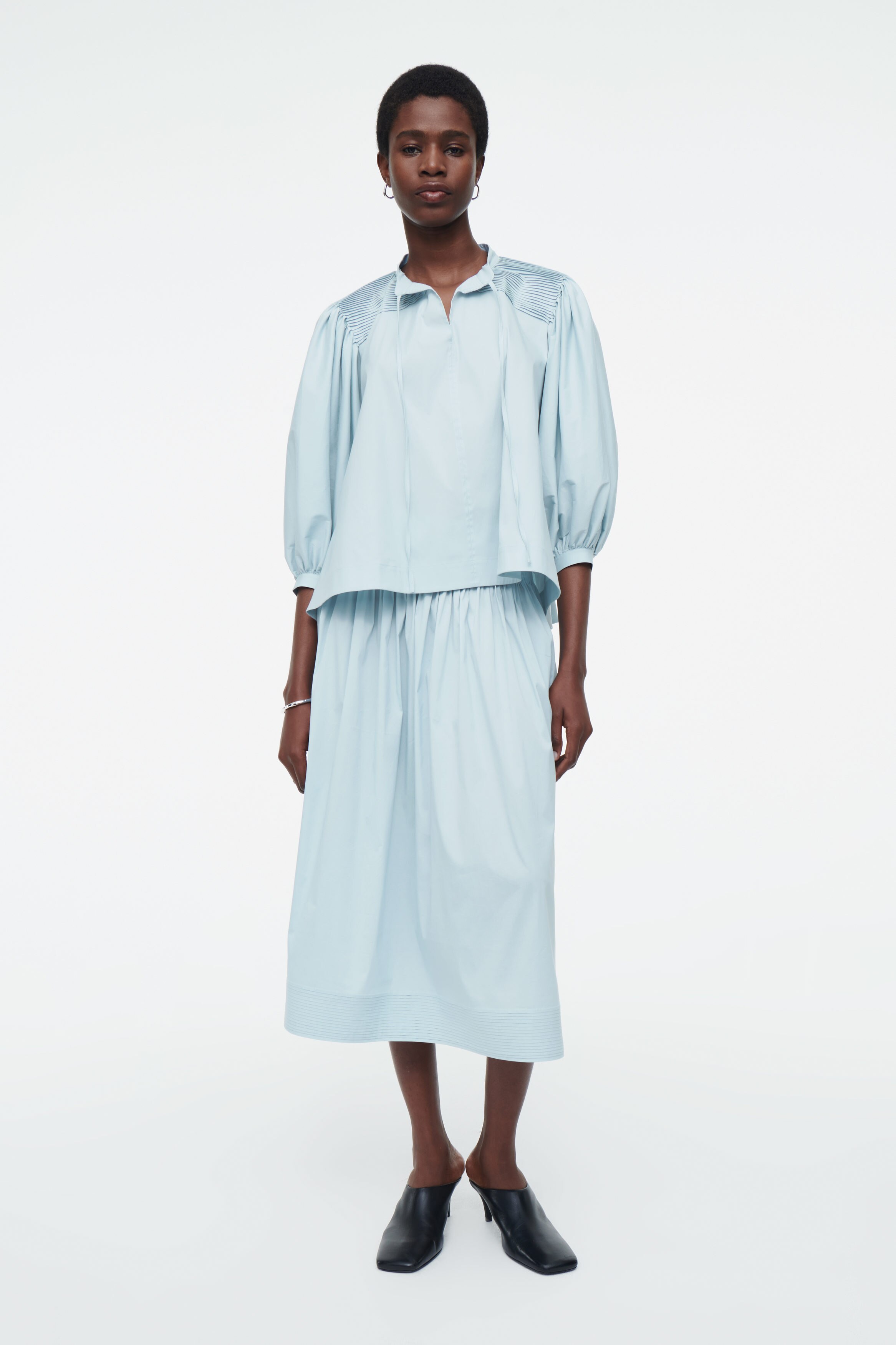 【関税&送料込】Prada Light Blue Cotton Skirt NWT Prada Runway smocked cotton-poplin skirt | eBay