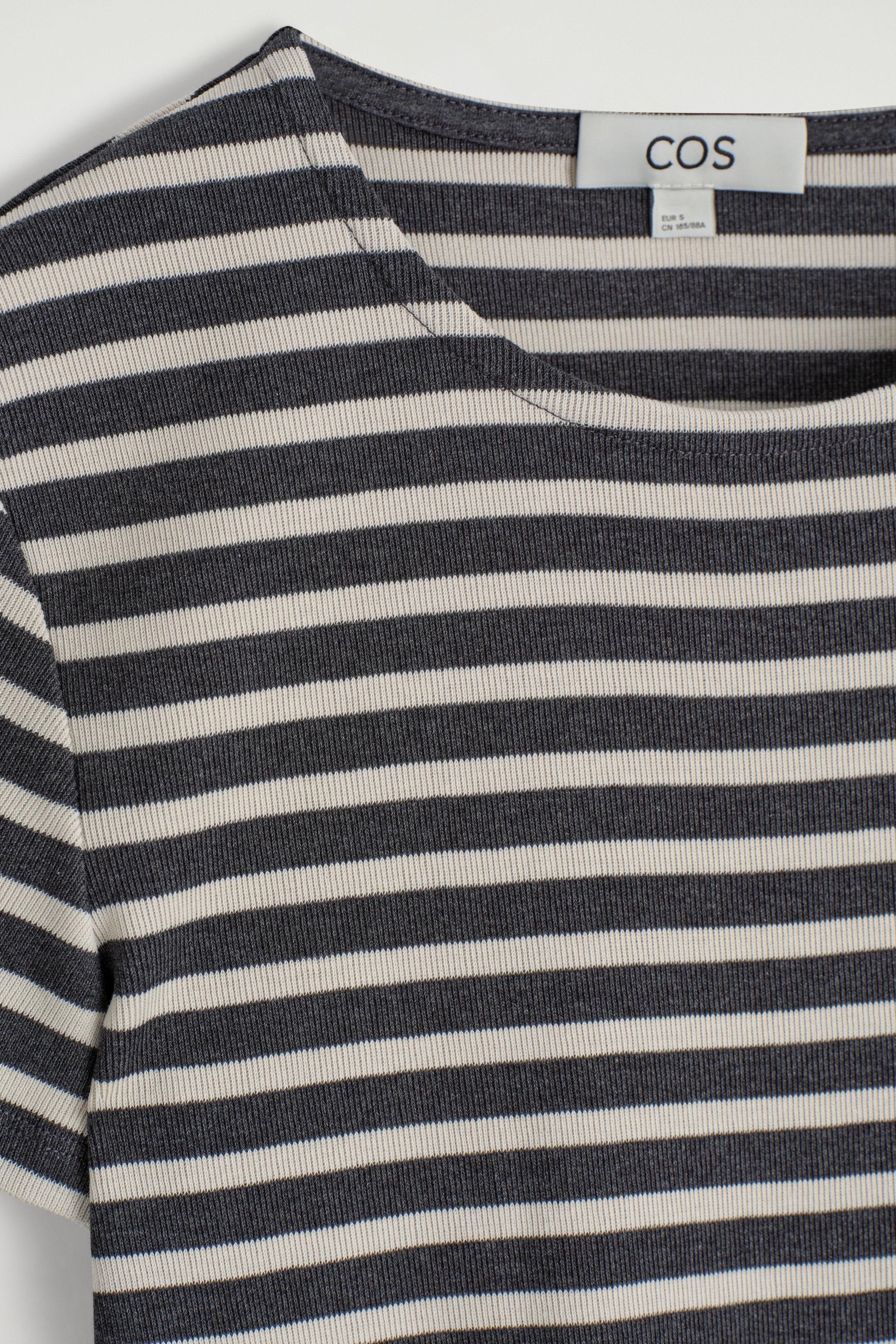 【INCHANT ME】Striped U-neck Fleece T-shirt Men's Striped Gothic T-Shirts Y2K Acubi Loose Pullovers Alt