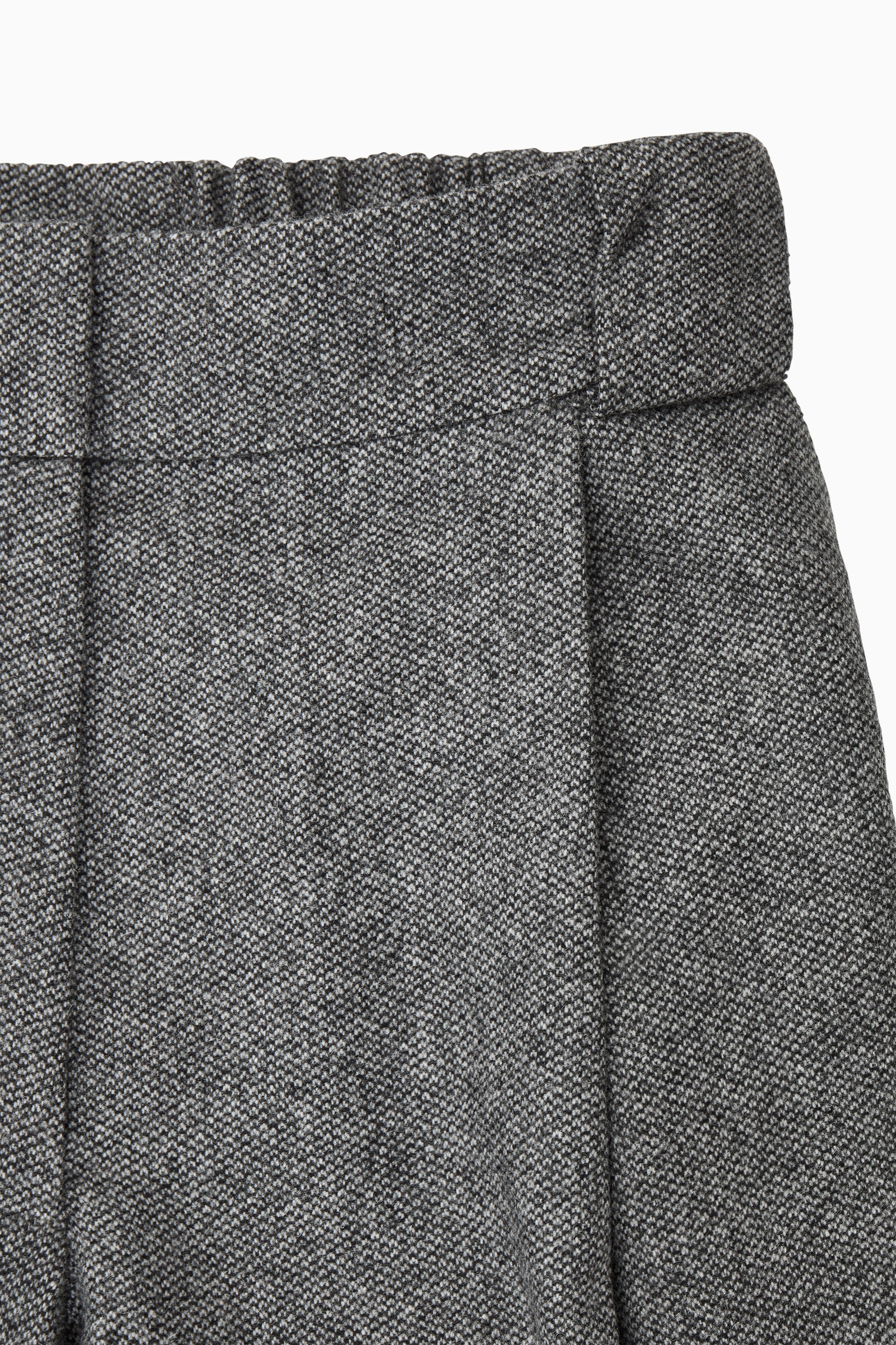 CULOTTES AUS WOLLFLANELL MIT WEITEM BEIN