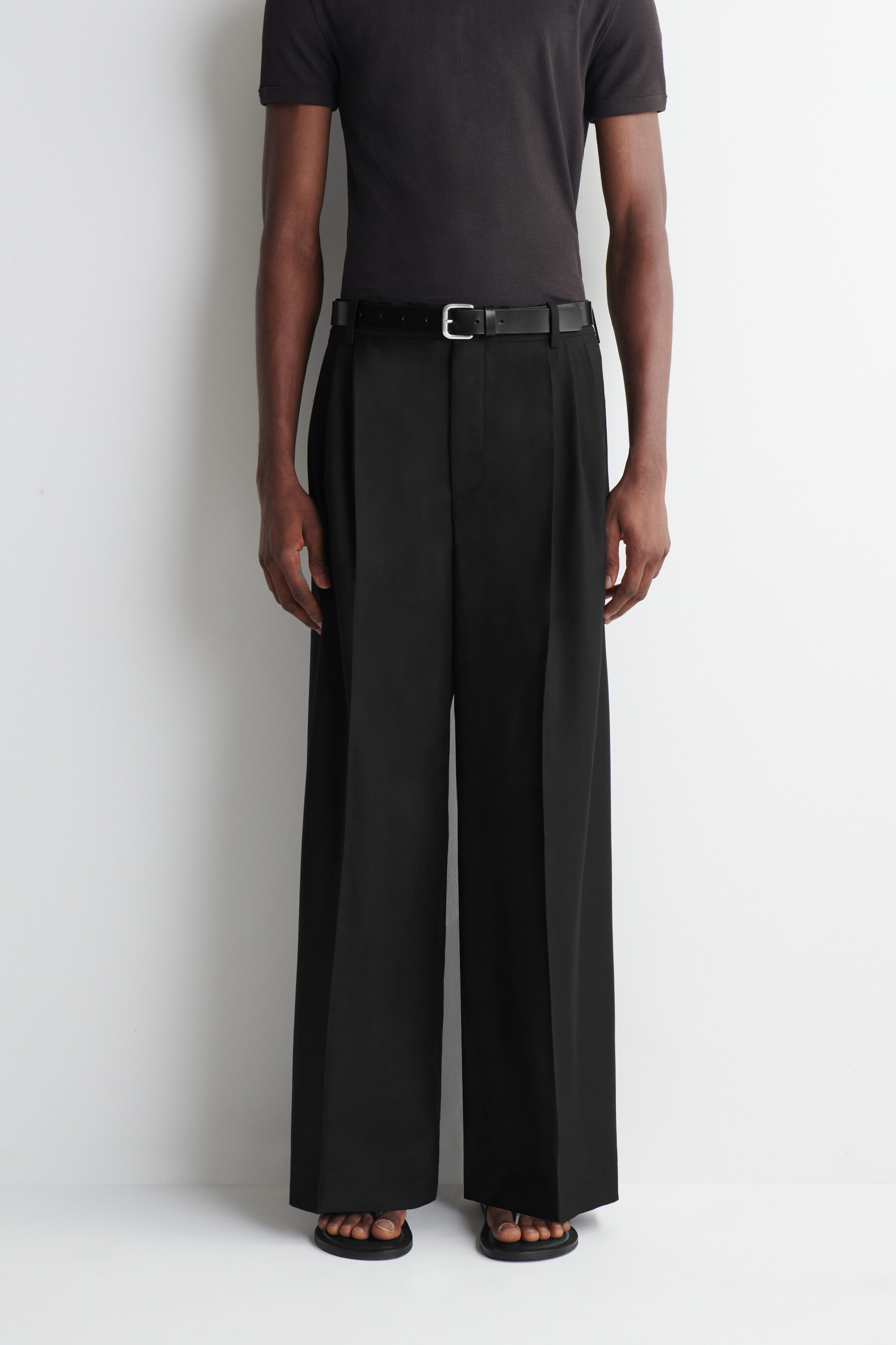 PLEATED RELAXED-FIT WIDE-LEG PANTS - thumbnail 4