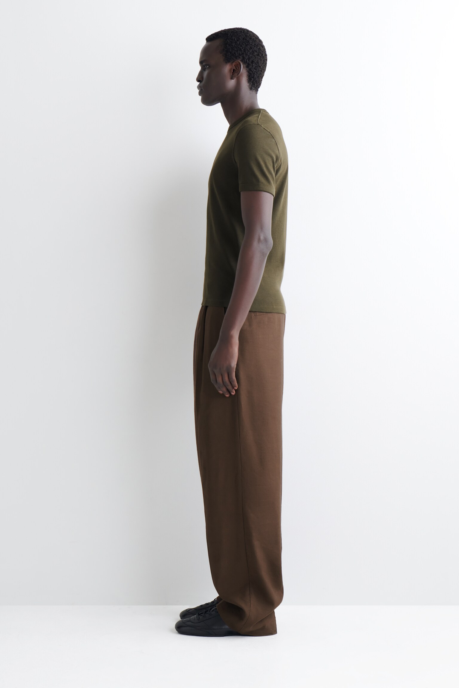 SCHMAL GESCHNITTENES GERIPPTES BAUMWOLL-T-SHIRT - DUNKLES KHAKI/BRAUN/SCHWARZ/ANTHRAZIT/NAVYBLAU/KHAKI/WEISS/Hellgrau - 7