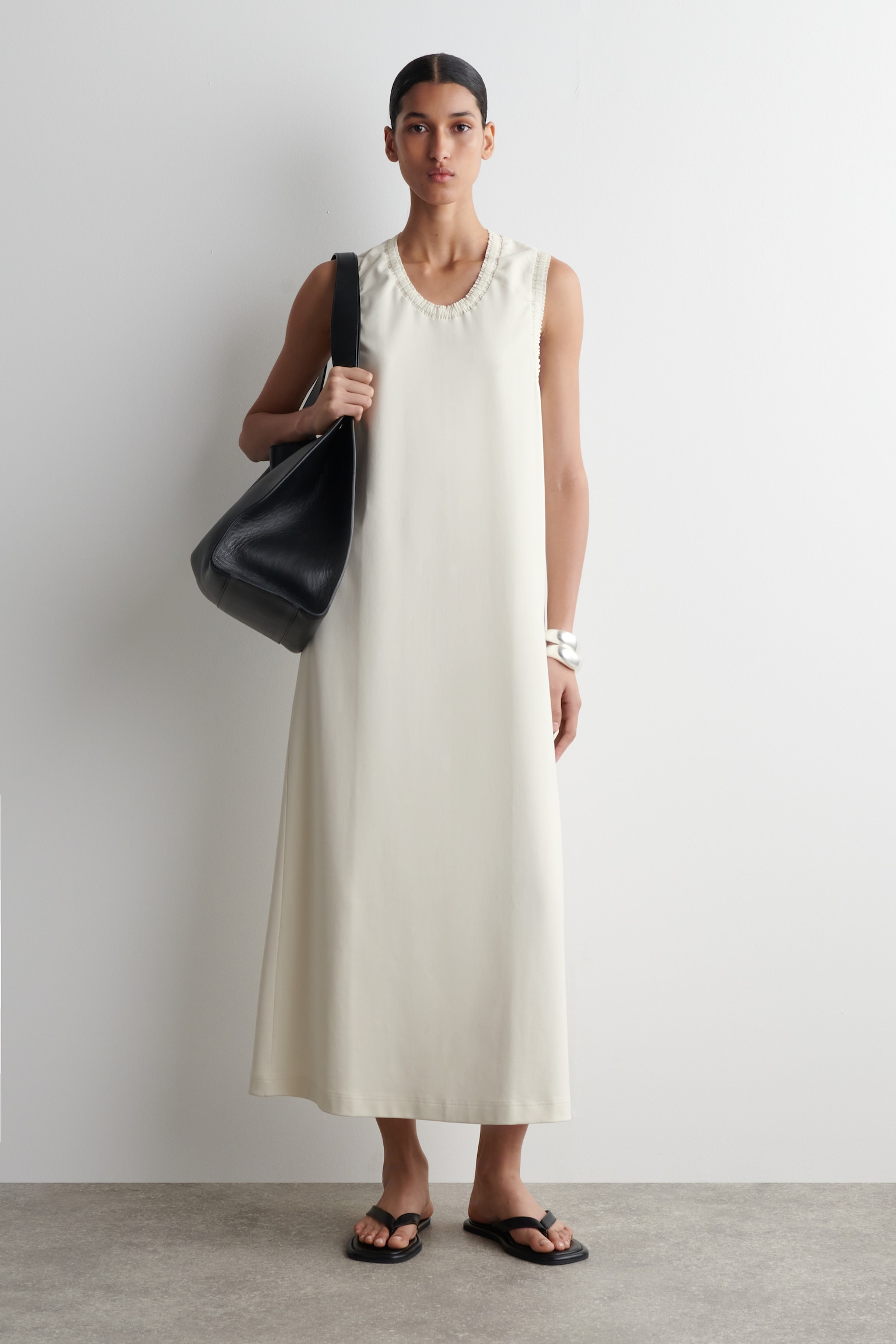 VESTIDO MIDI DE ALGODÓN CON VOLANTES - BLANCO/AZUL MARINO - 5