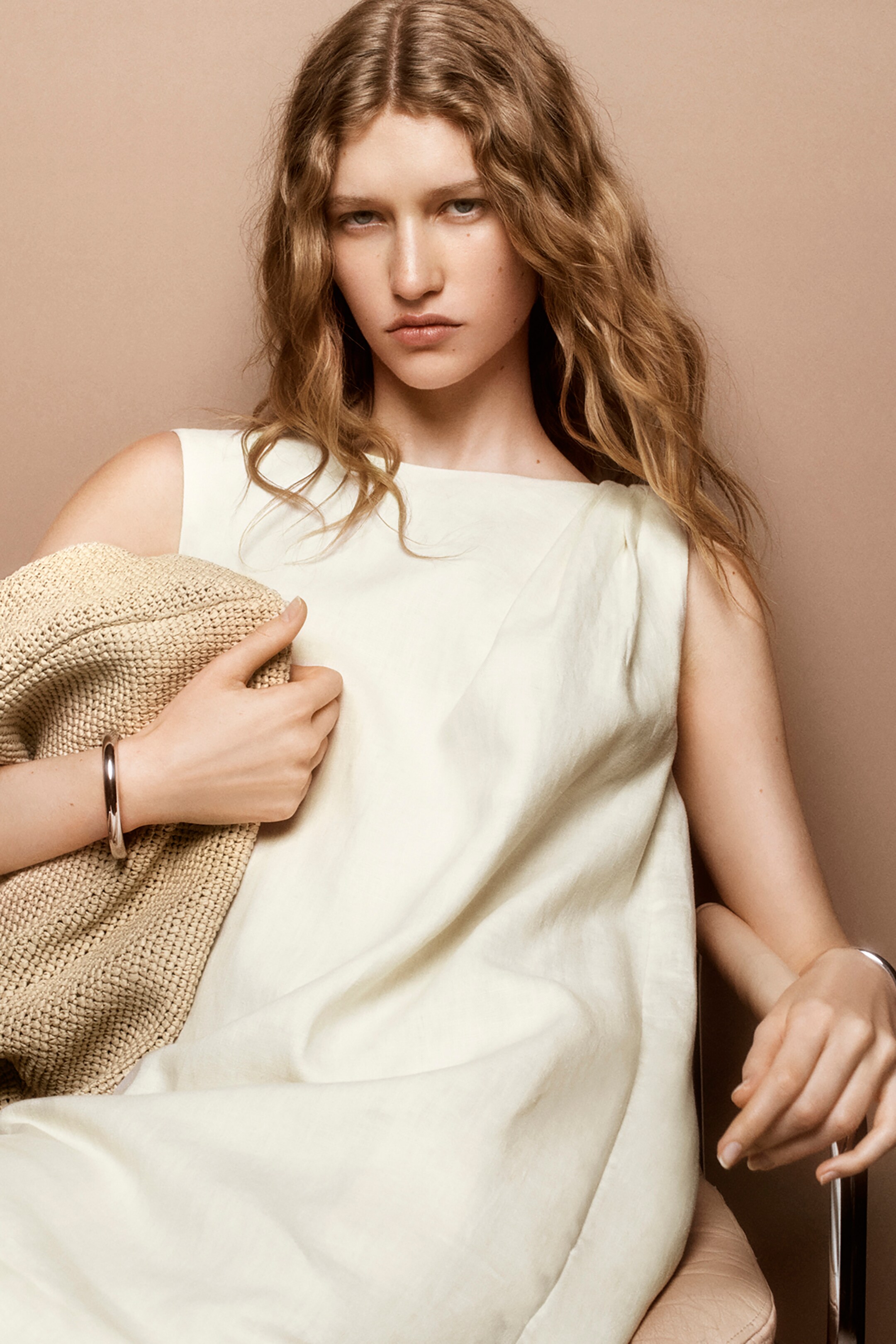 Größeres Bild anzeigen: MINIKLEID AUS LEINEN MIT TWIST-DETAIL - HELLGELB - Ladies | H&M AT 6