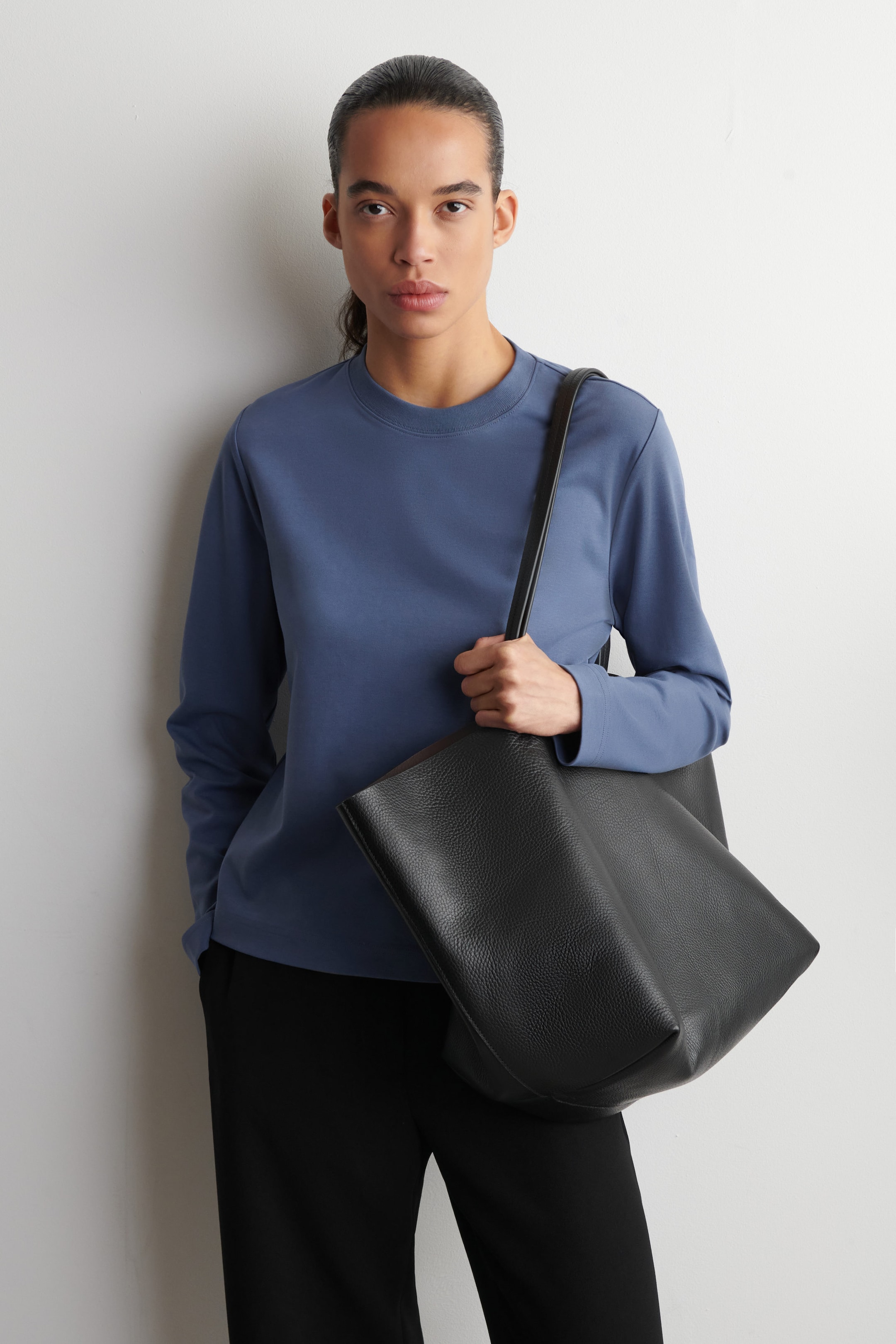 T-SHIRT À MANCHES LONGUES ÉPURÉ