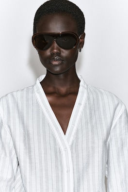 RUFFLE-COLLAR SEERSUCKER BLOUSE — WHITE / STRIPED 4