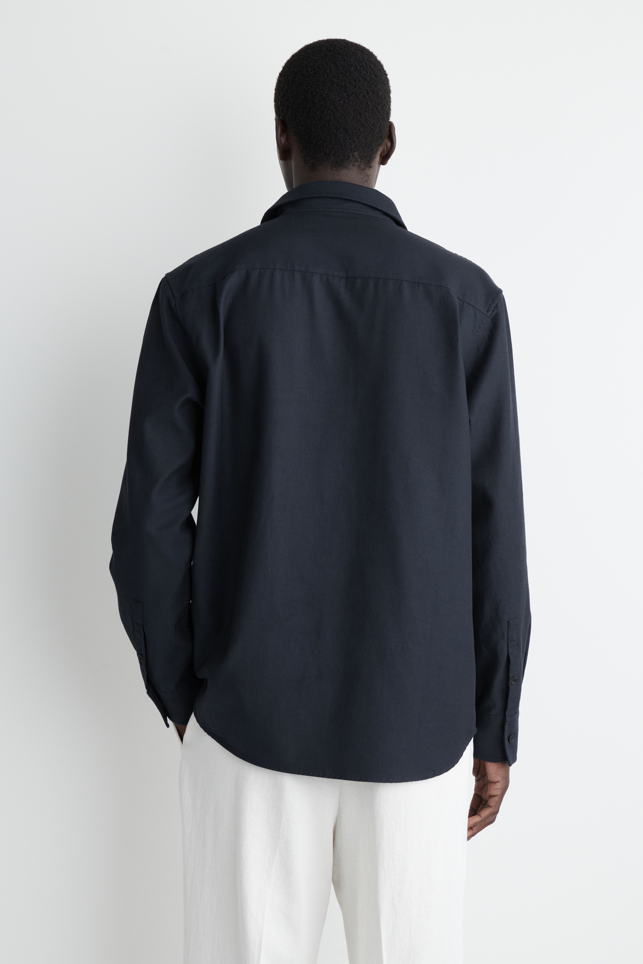 Visualizza immagine più grande: CAMICIA IN TWILL DALLA VESTIBILITÀ RILASSATA - BLU NAVY - UOMO | H&M IT 3
