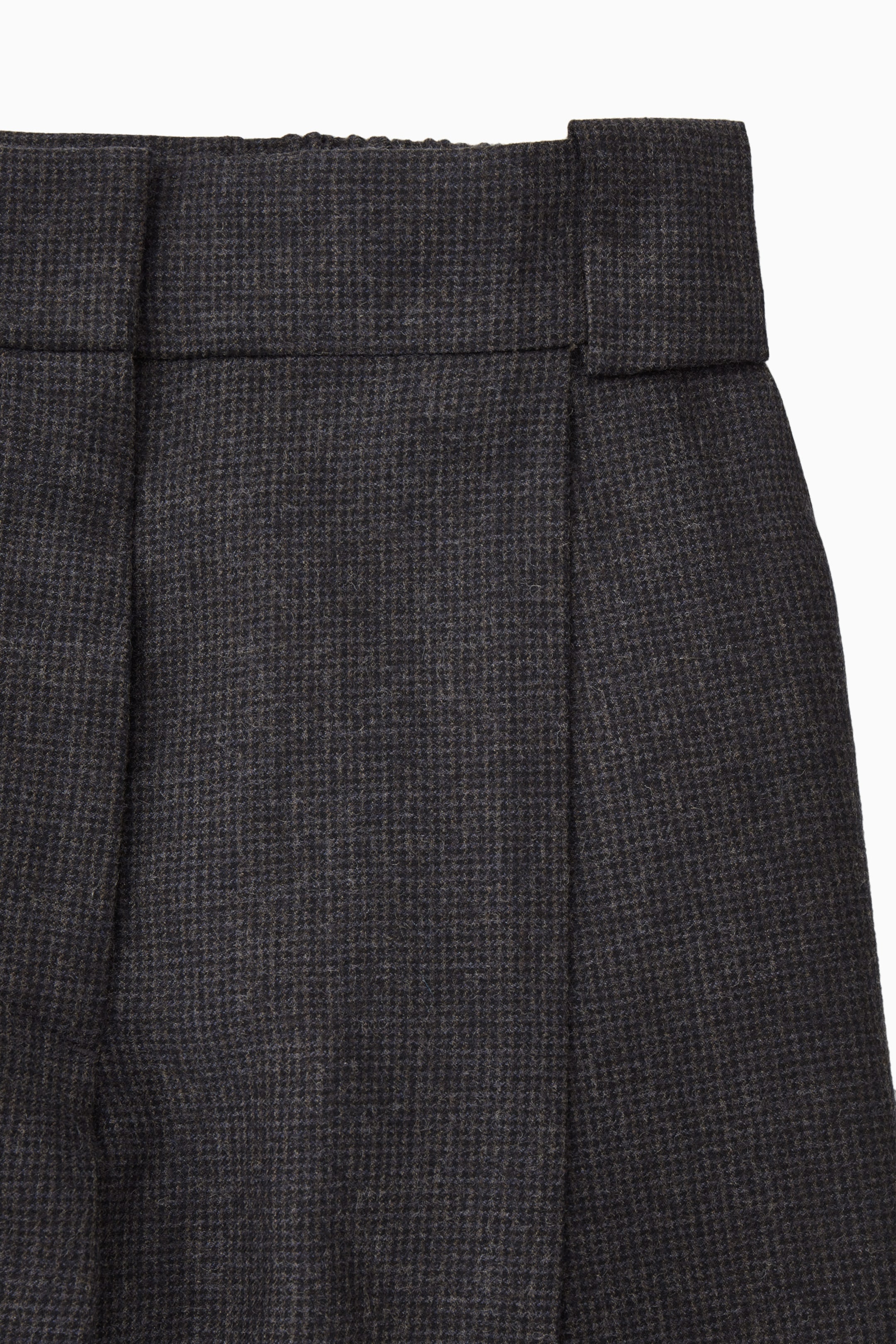 CULOTTES AUS WOLLFLANELL MIT WEITEM BEIN