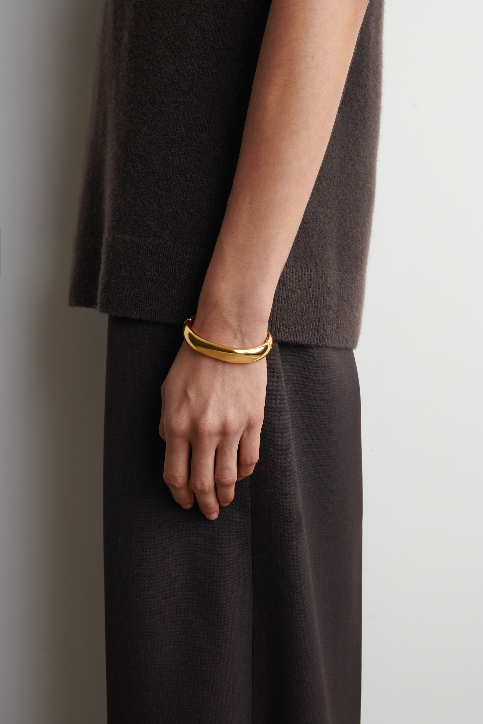 צמיד מעוקל - זהב - 2