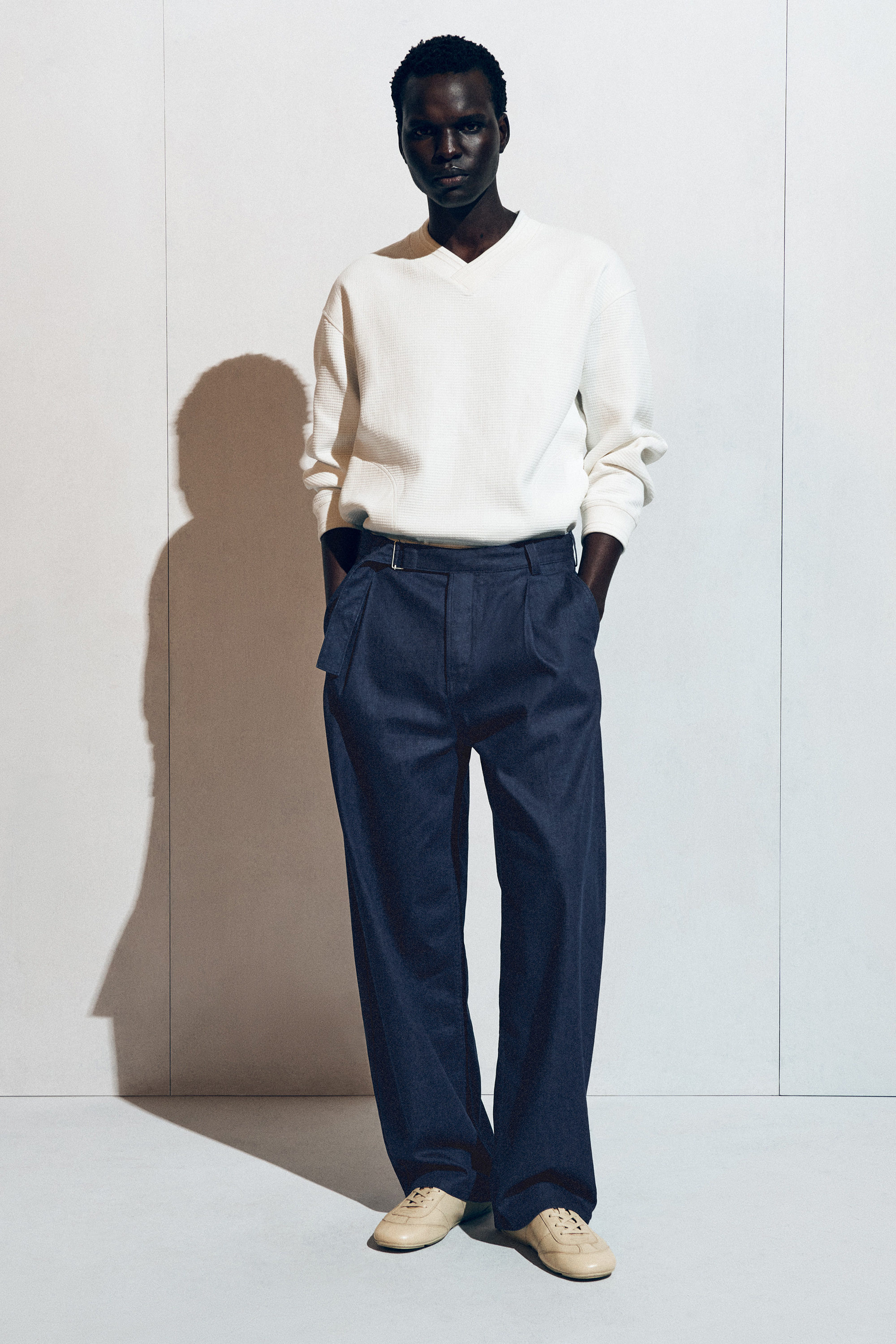 BELTED DENIM RELAXED-FIT BARREL-LEG PANTS - BLUE | COS US