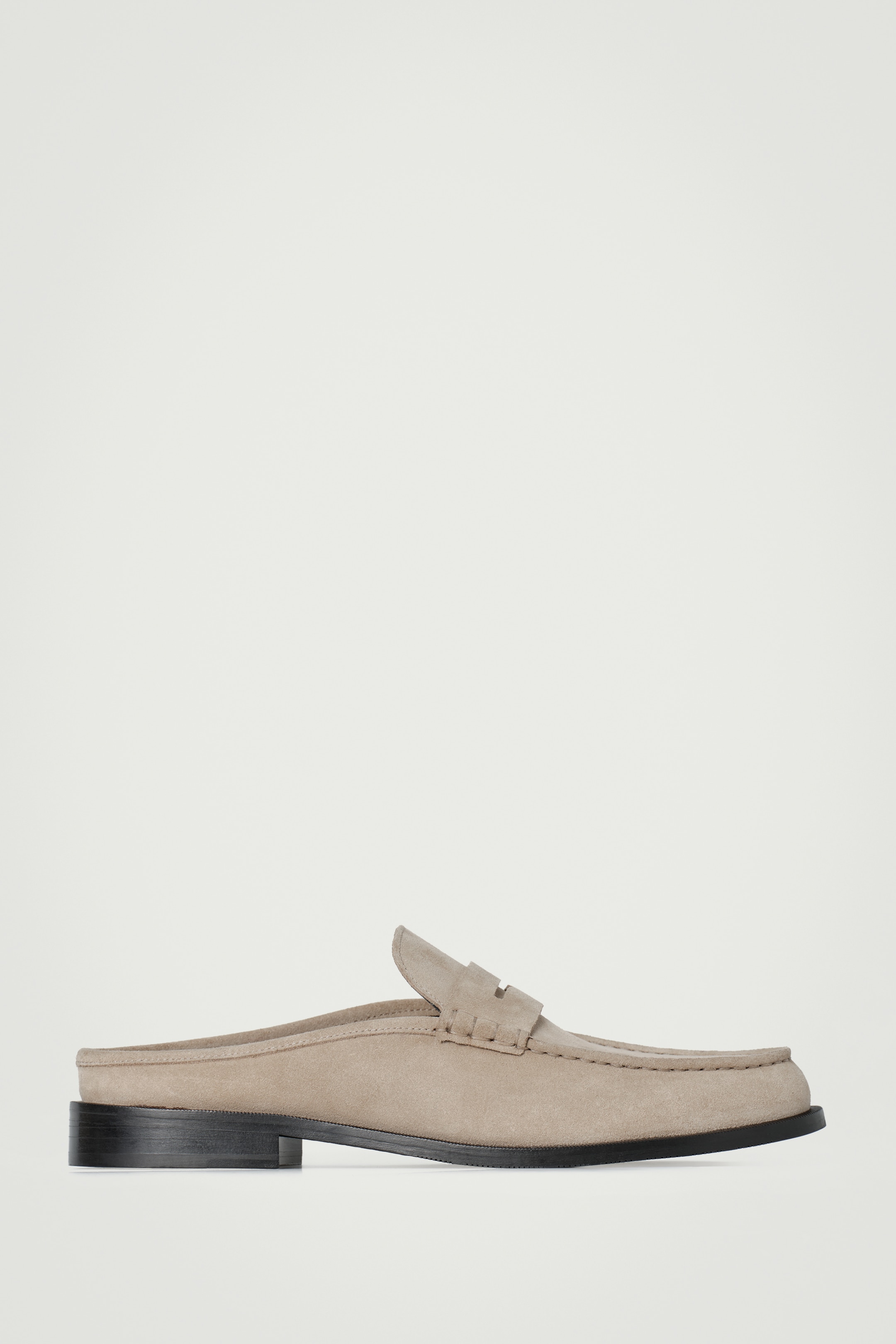 Grösseres Bild ansehen: SABOTS AUS VELOURSLEDER - HELLES GRAUBRAUN - HERREN | H&M CH 4