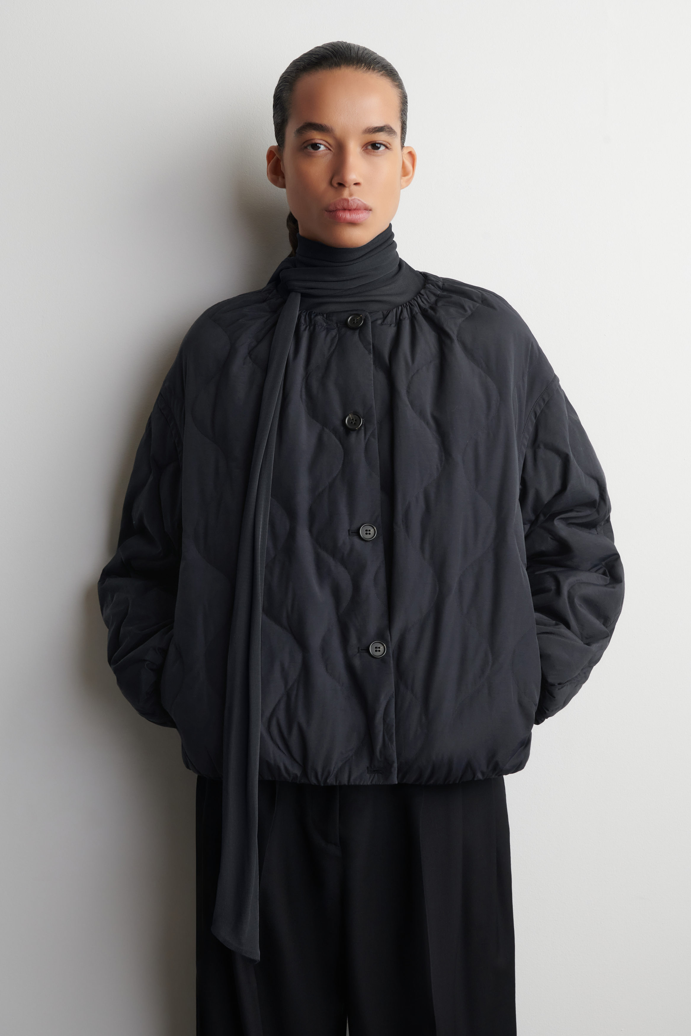【美品】 COS Down Jacket Navy High Neck OVERSIZED SCULPTED DOWN PUFFER JACKET - NAVY | COS