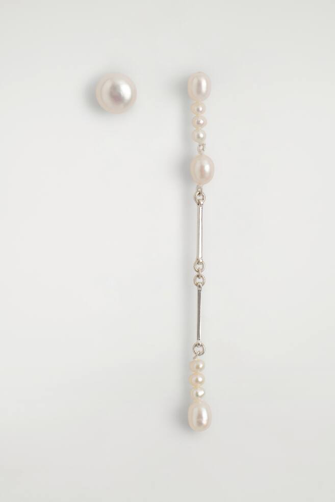 ASYMMETRIC FRESHWATER PEARL DROP EARRINGS - SILVER - 1
