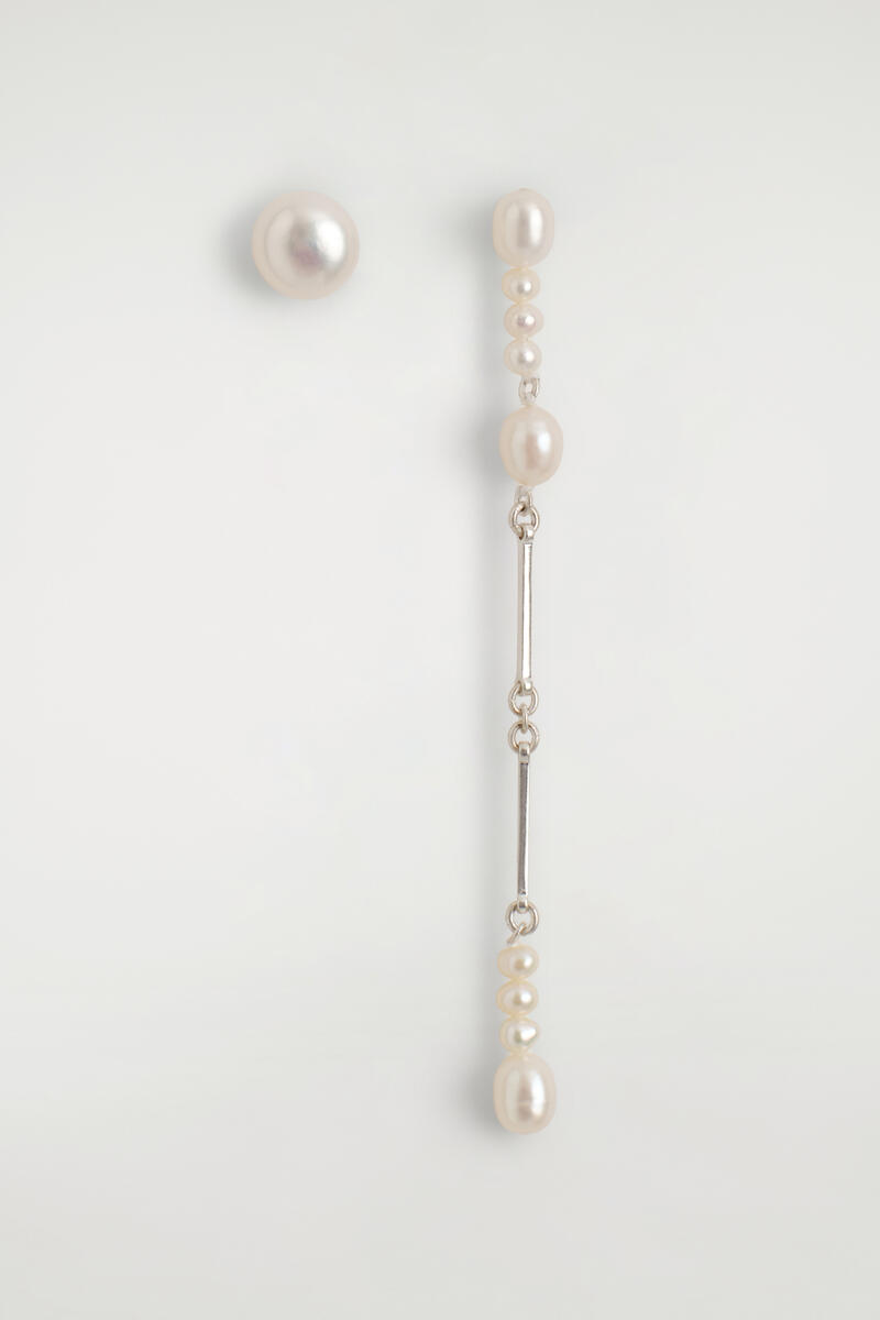 Asymmetric Freshwater Pearl Drop Earrings