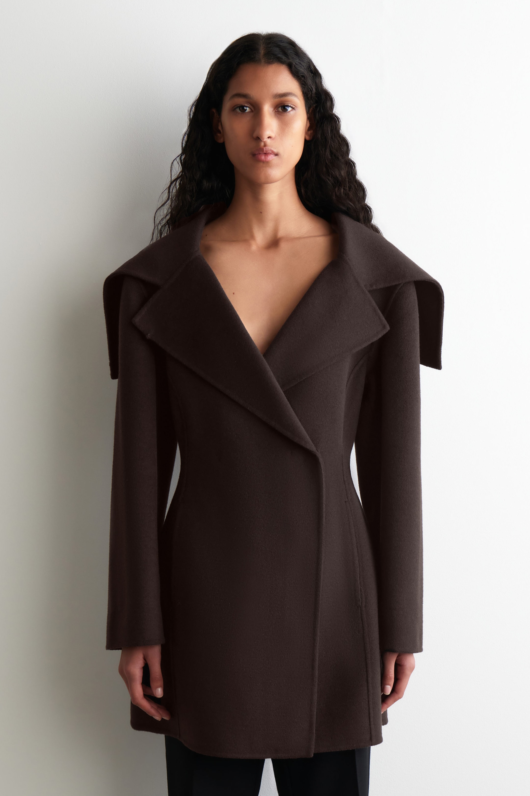 SCULPTED DOUBLE-FACED WOOL COAT