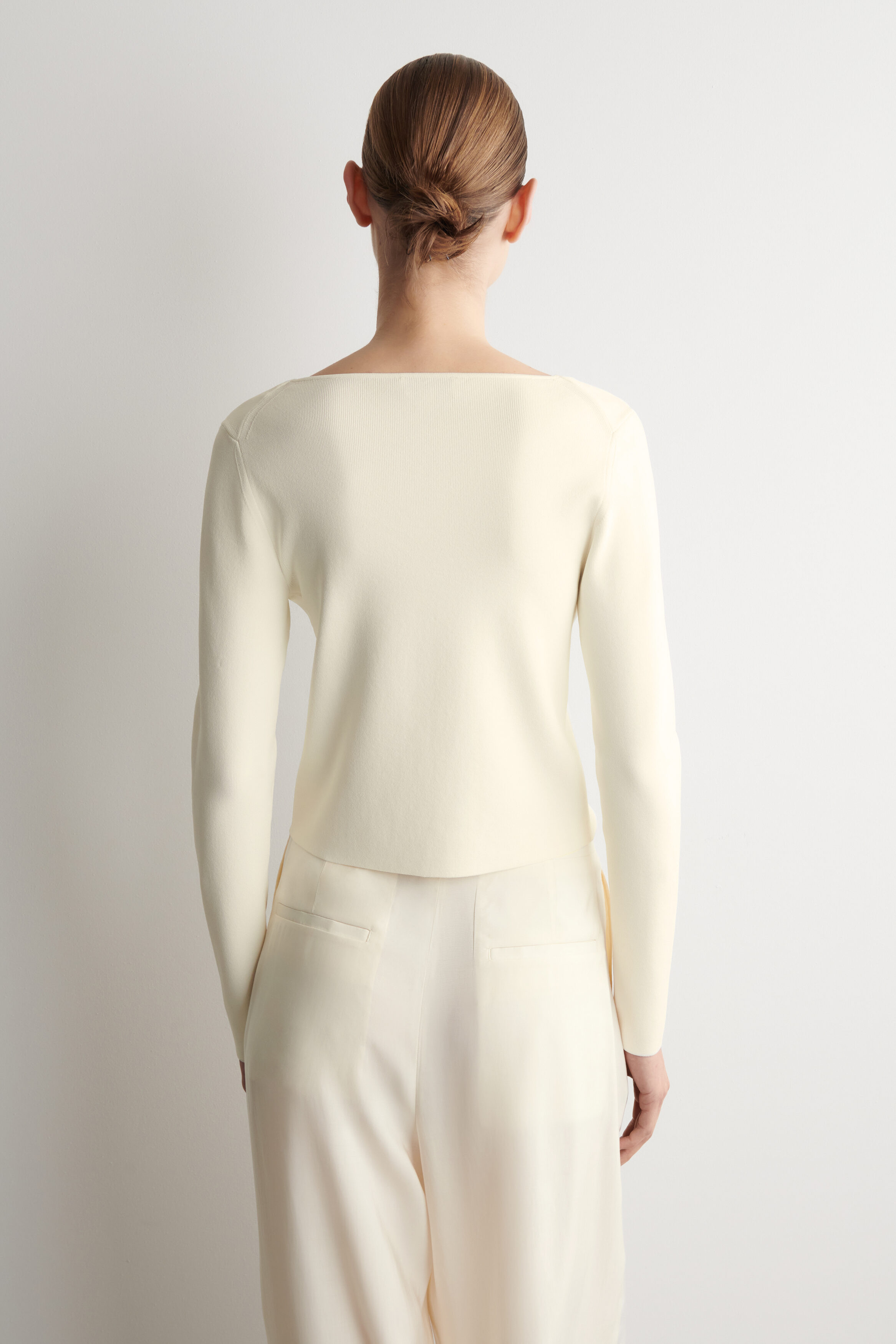MINIMAL KNITTED V-NECK CARDIGAN - IVORY | COS US