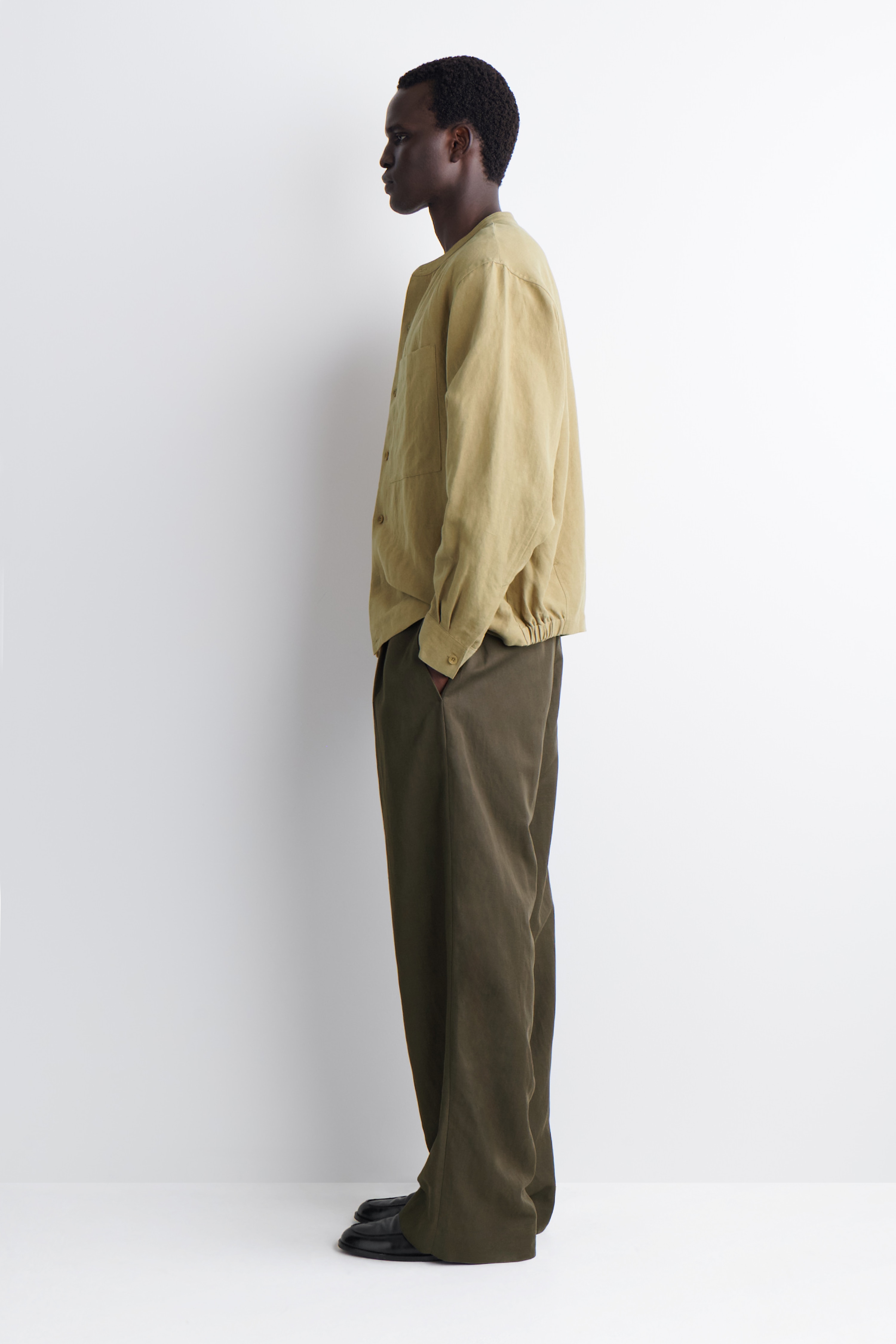 OVERSIZED GRANDAD-COLLAR LINEN SHIRT